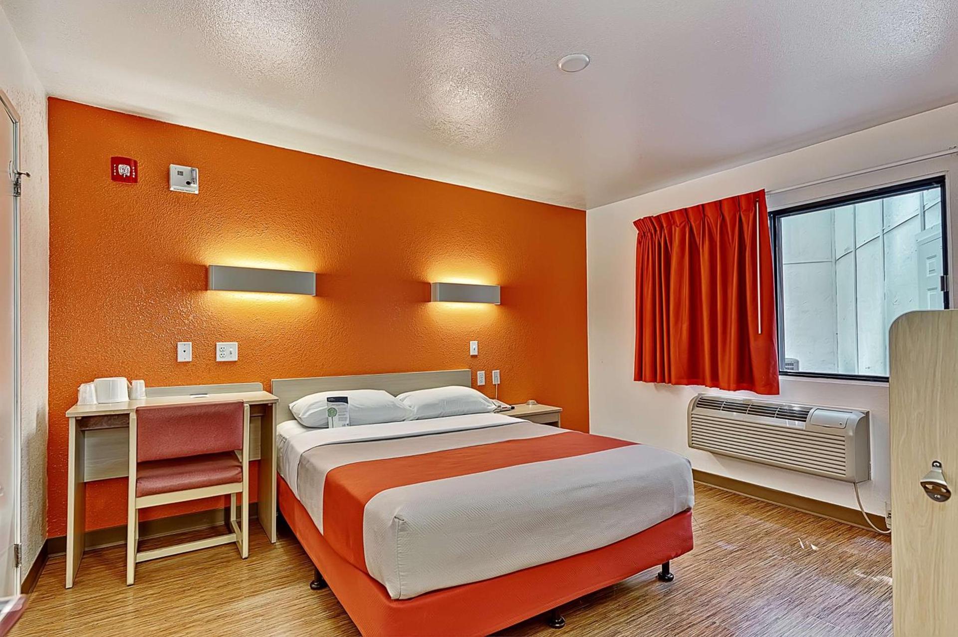Motel 6-Glenview, IL - Chicago North photo 55