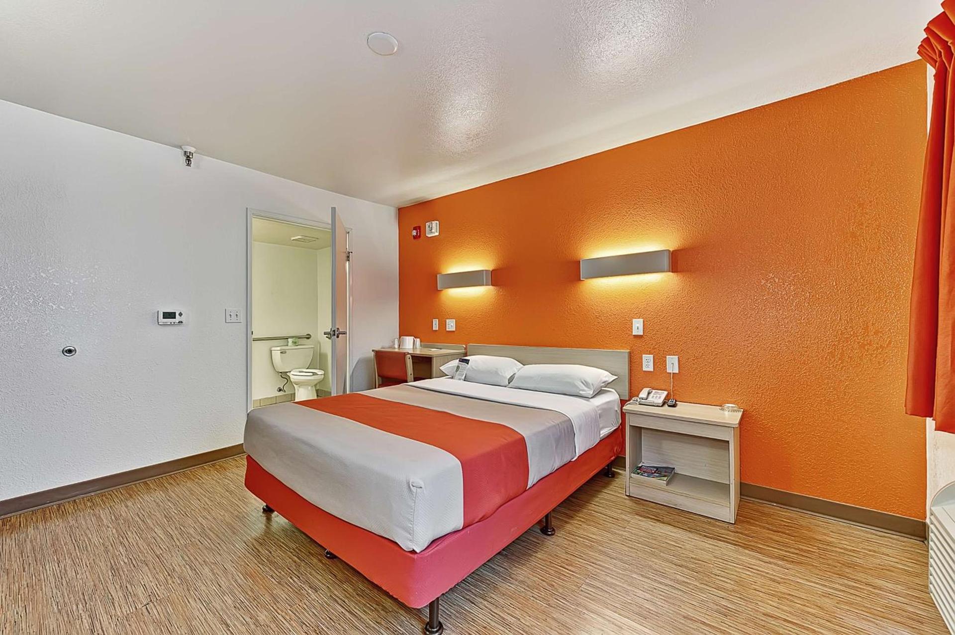 Motel 6-Glenview, IL - Chicago North photo 54