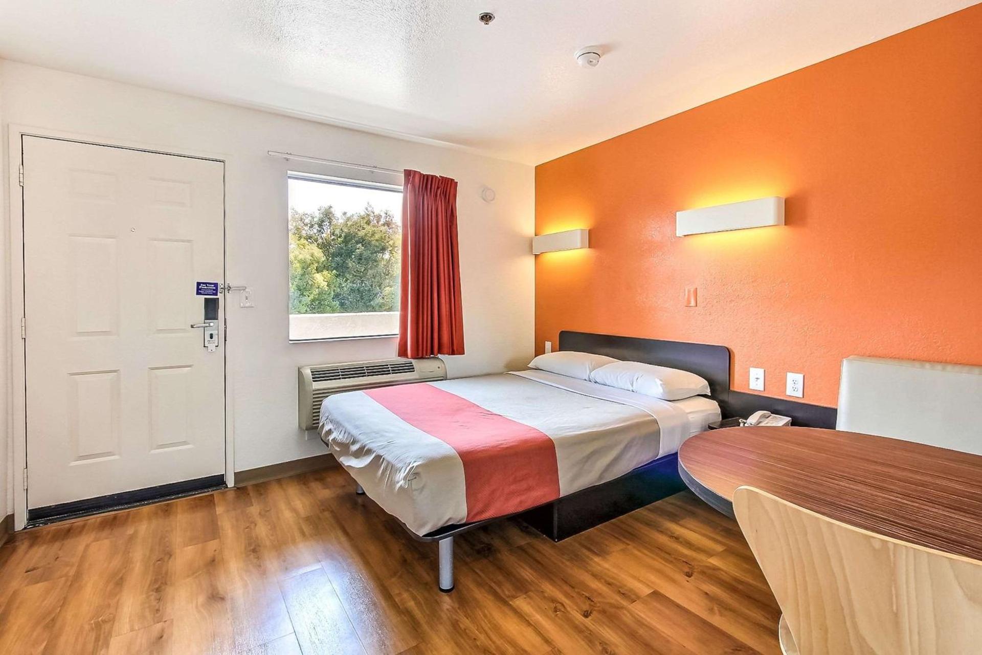 Motel 6-Sunnyvale, CA - North photo 67