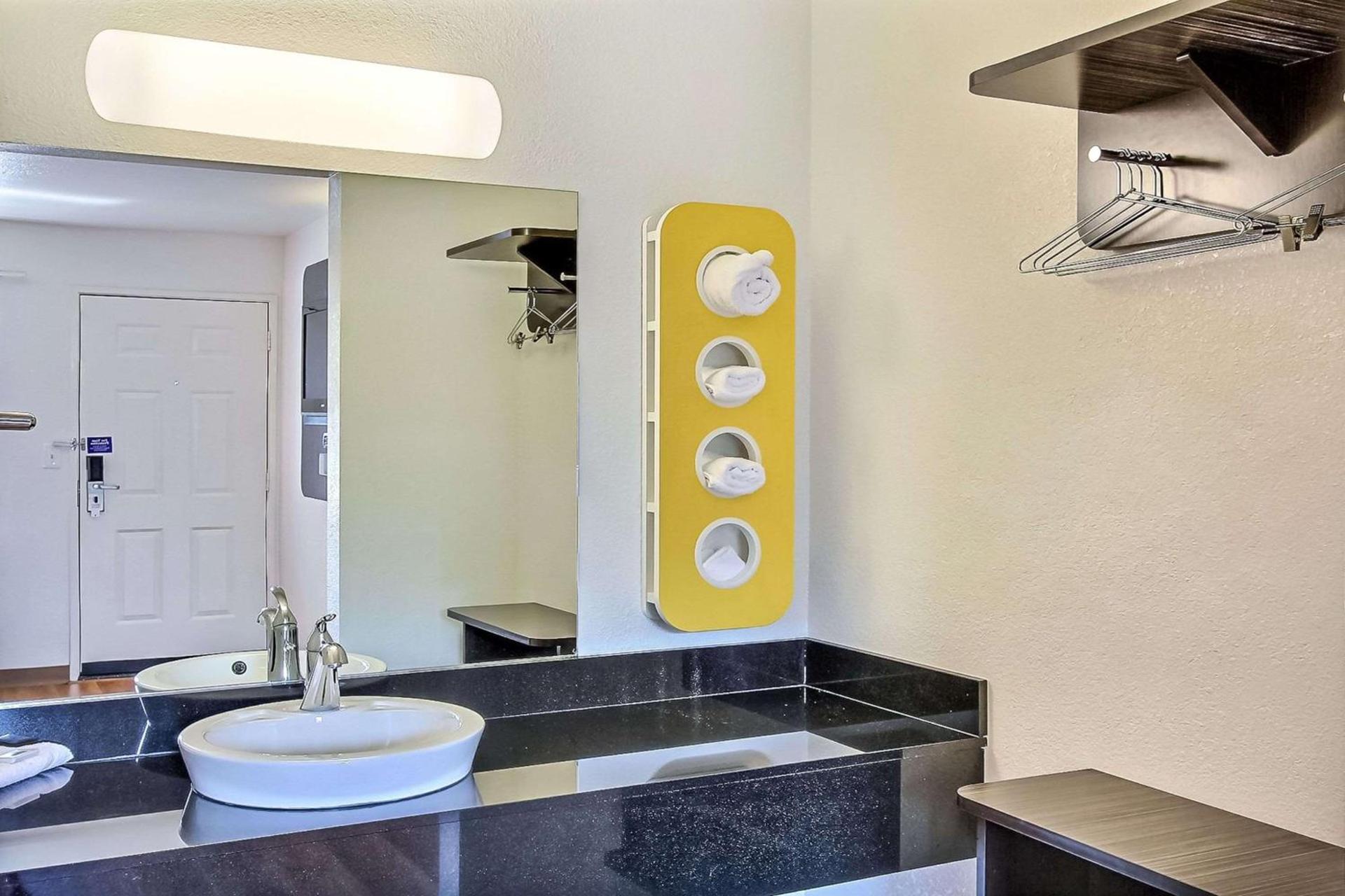 Motel 6-Sunnyvale, CA - North photo 62