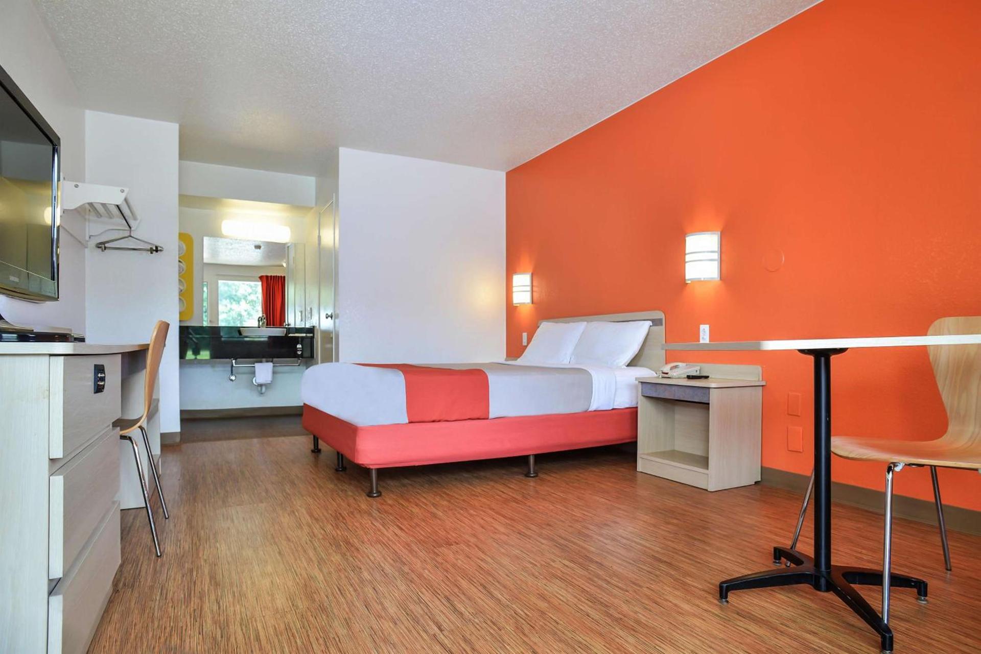 Motel 6-Saint Joseph, MO photo 45