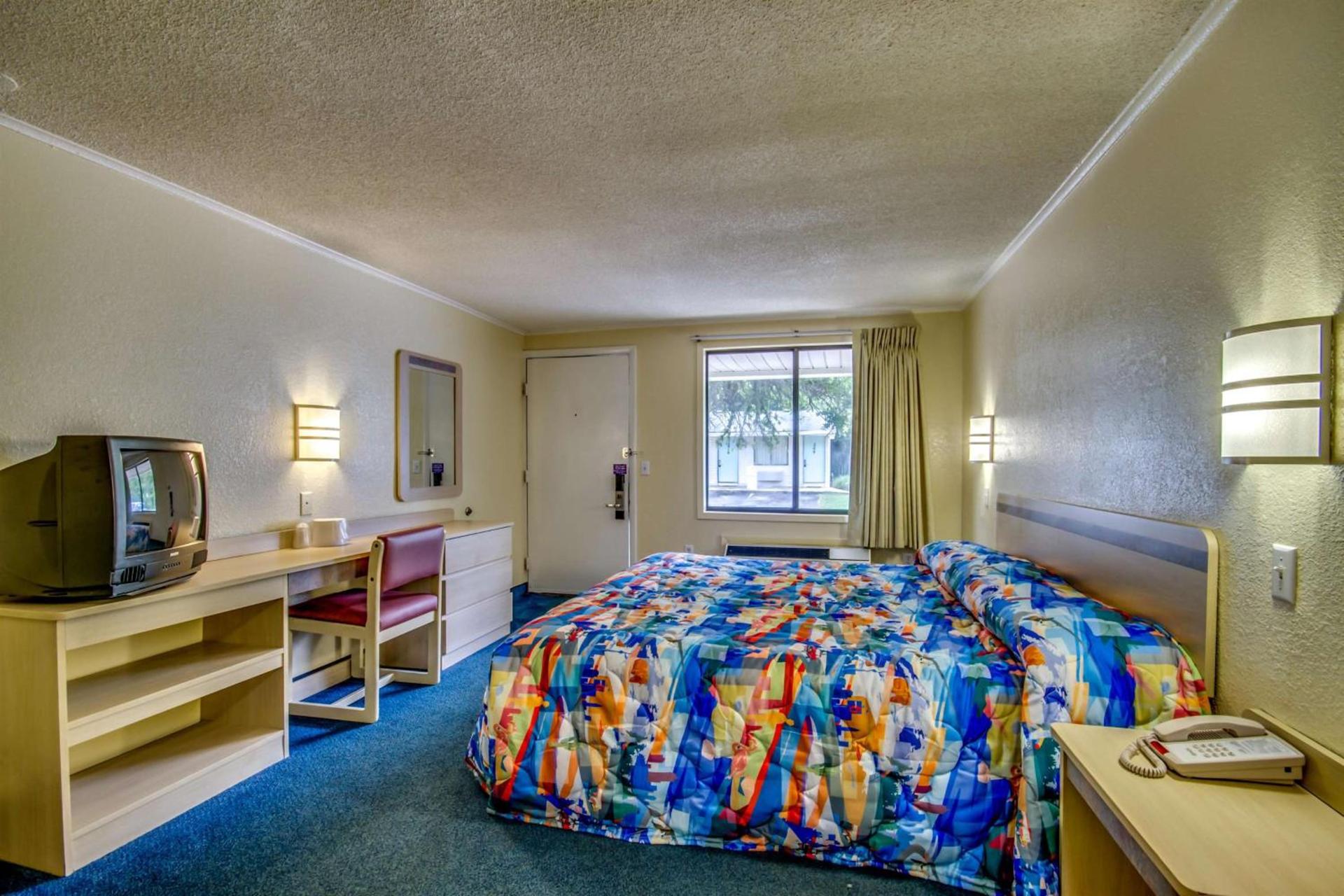 Motel 6-Saint Joseph, MO photo 41