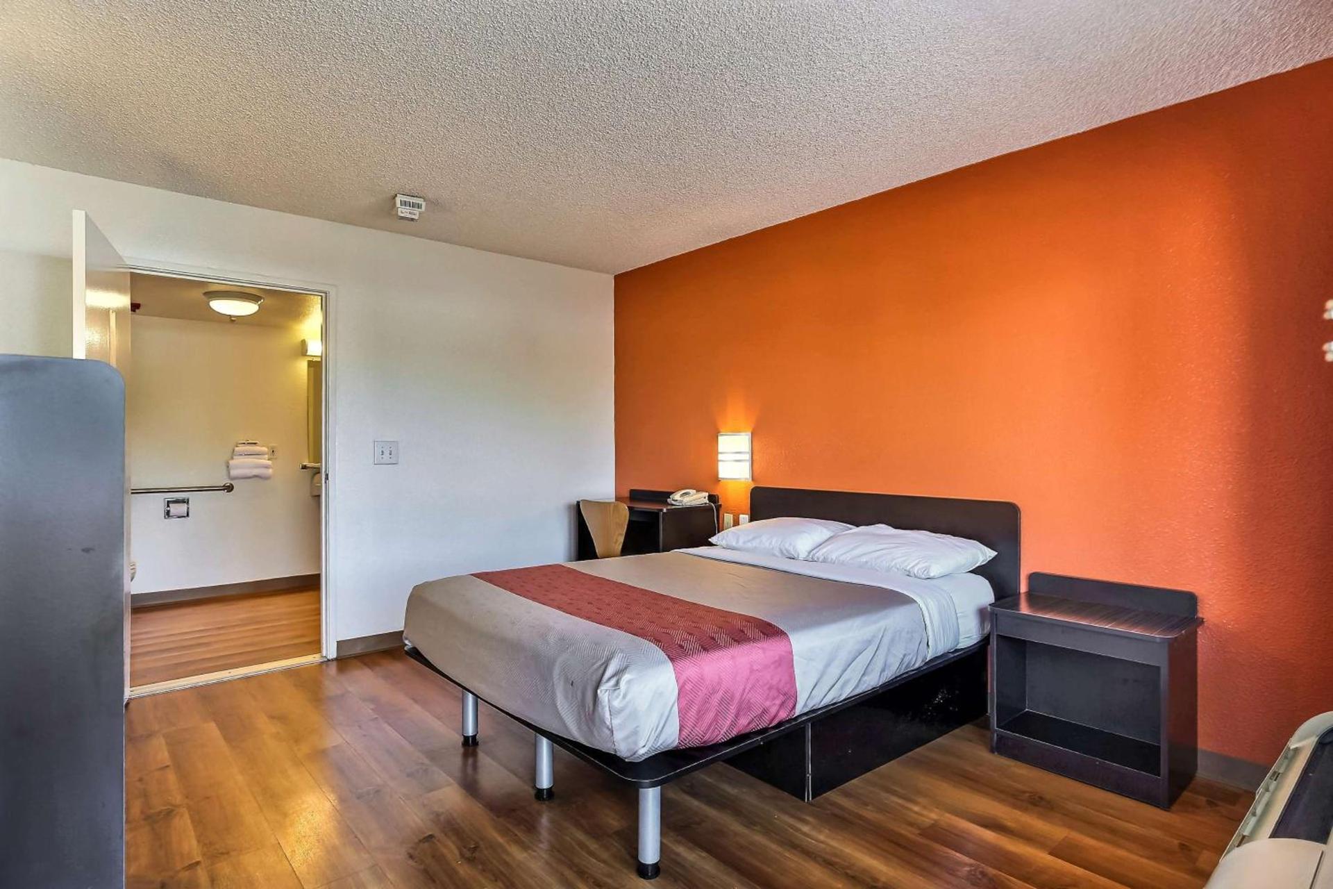 Motel 6-Oakland, CA - Embarcadero photo 42
