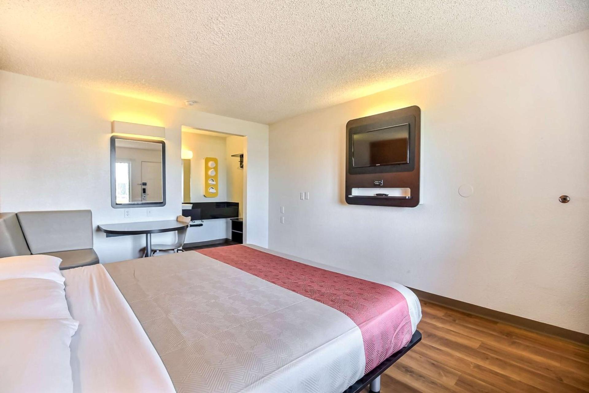 Motel 6-Oakland, CA - Embarcadero photo 37