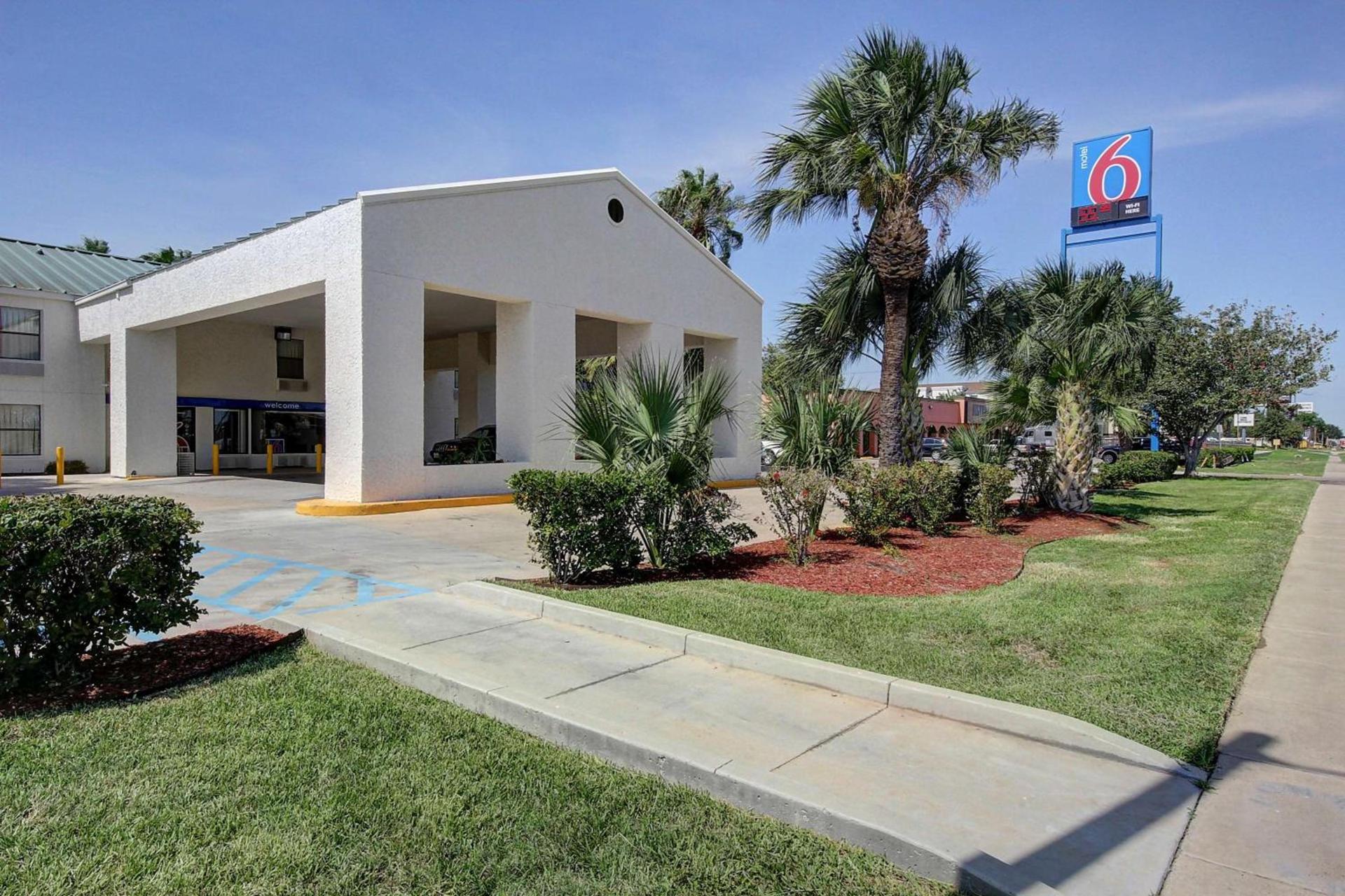 Motel 6-Laredo, TX - North I-35 photo 34