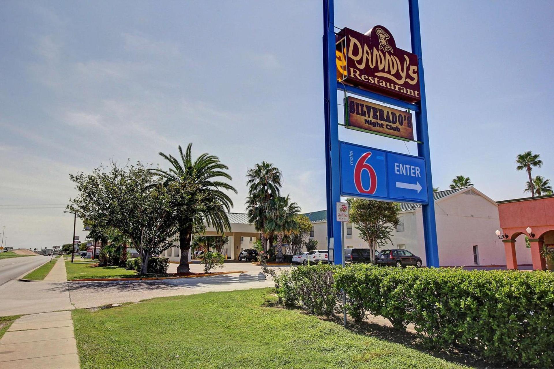 Motel 6-Laredo, TX - North I-35 photo 56