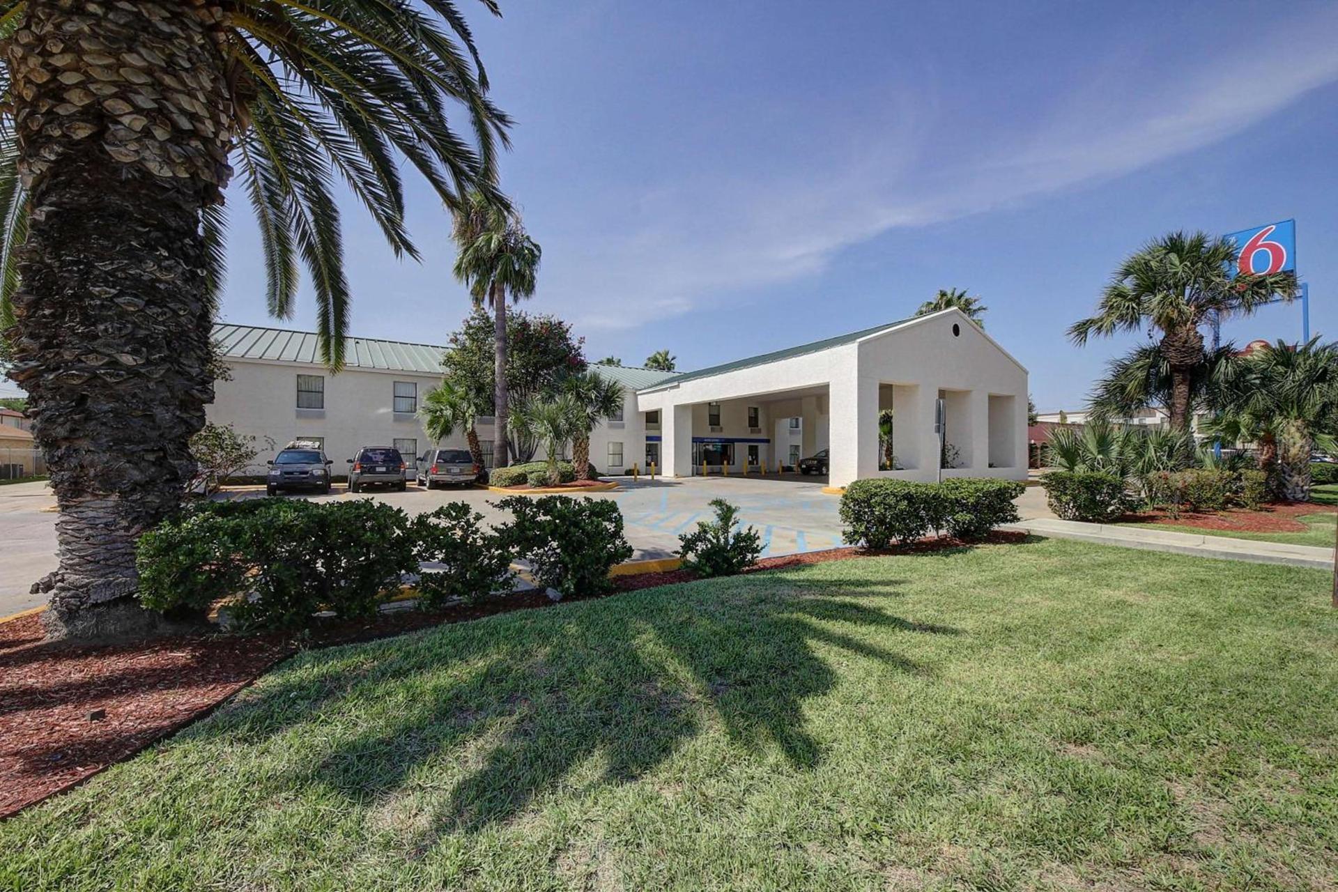 Motel 6-Laredo, TX - North I-35 photo 27