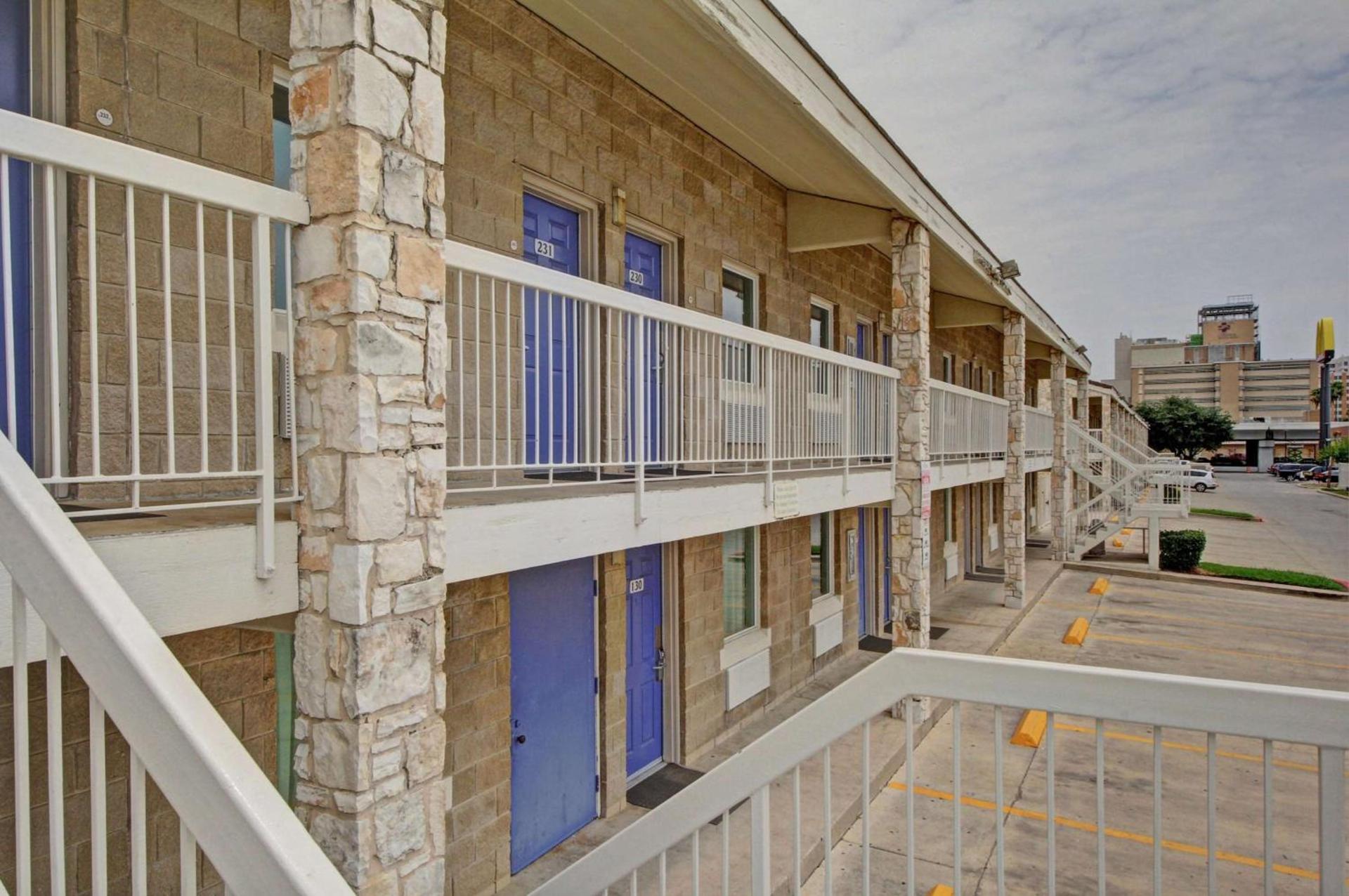 Motel 6-San Antonio, TX - Downtown - Market Square photo 58