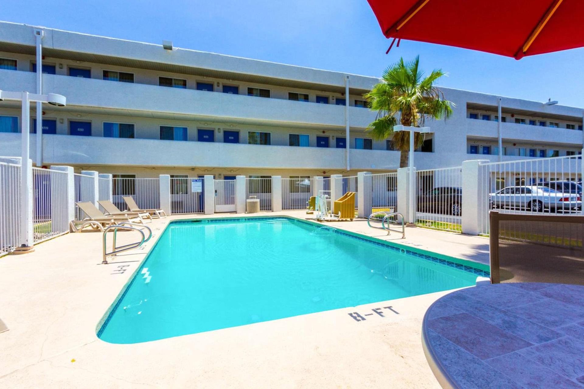 Motel 6 Tempe, AZ Phoenix Airport Priest Dr photo 49