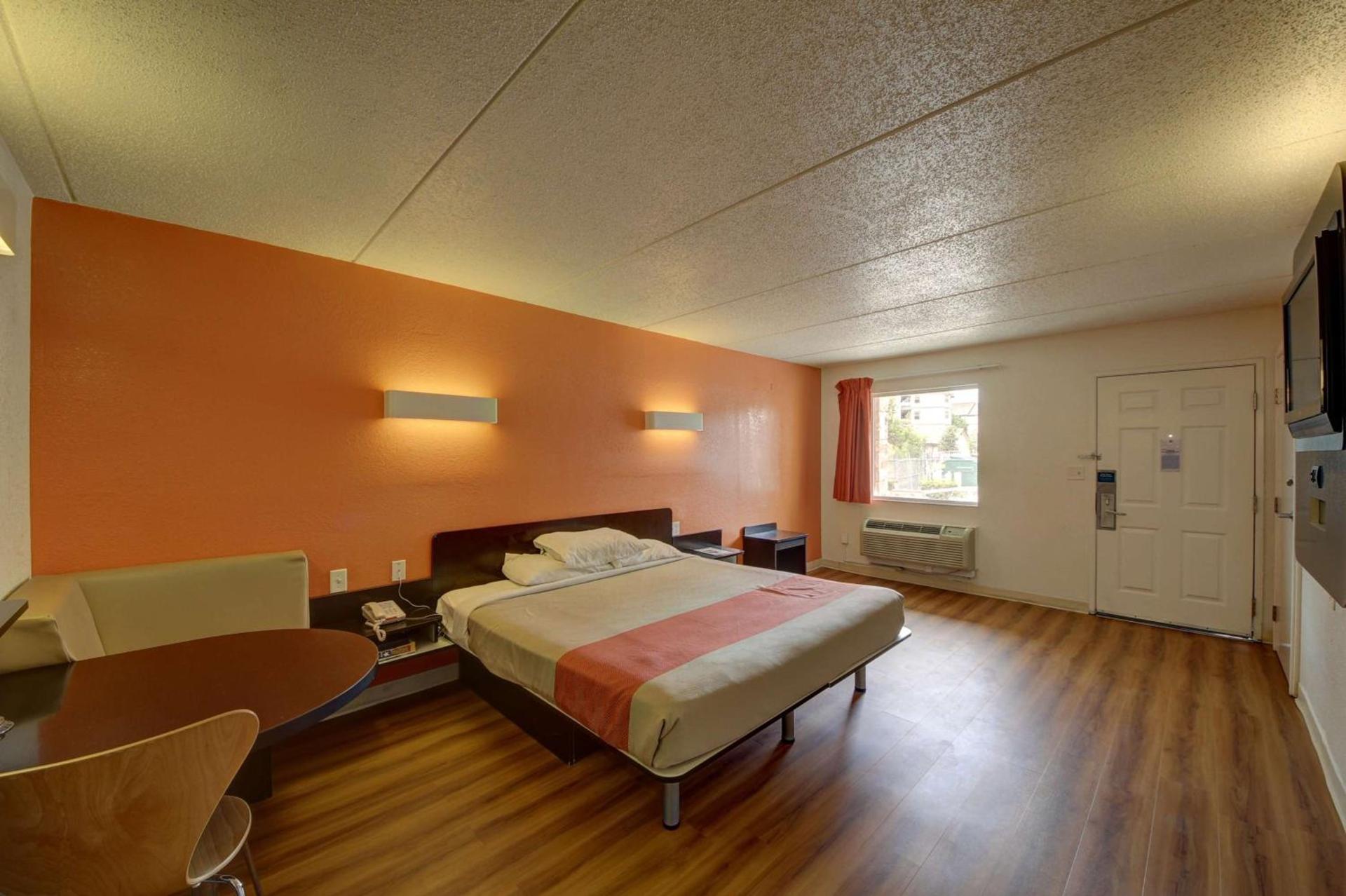 Motel 6-San Antonio, TX - Downtown - Market Square photo 46