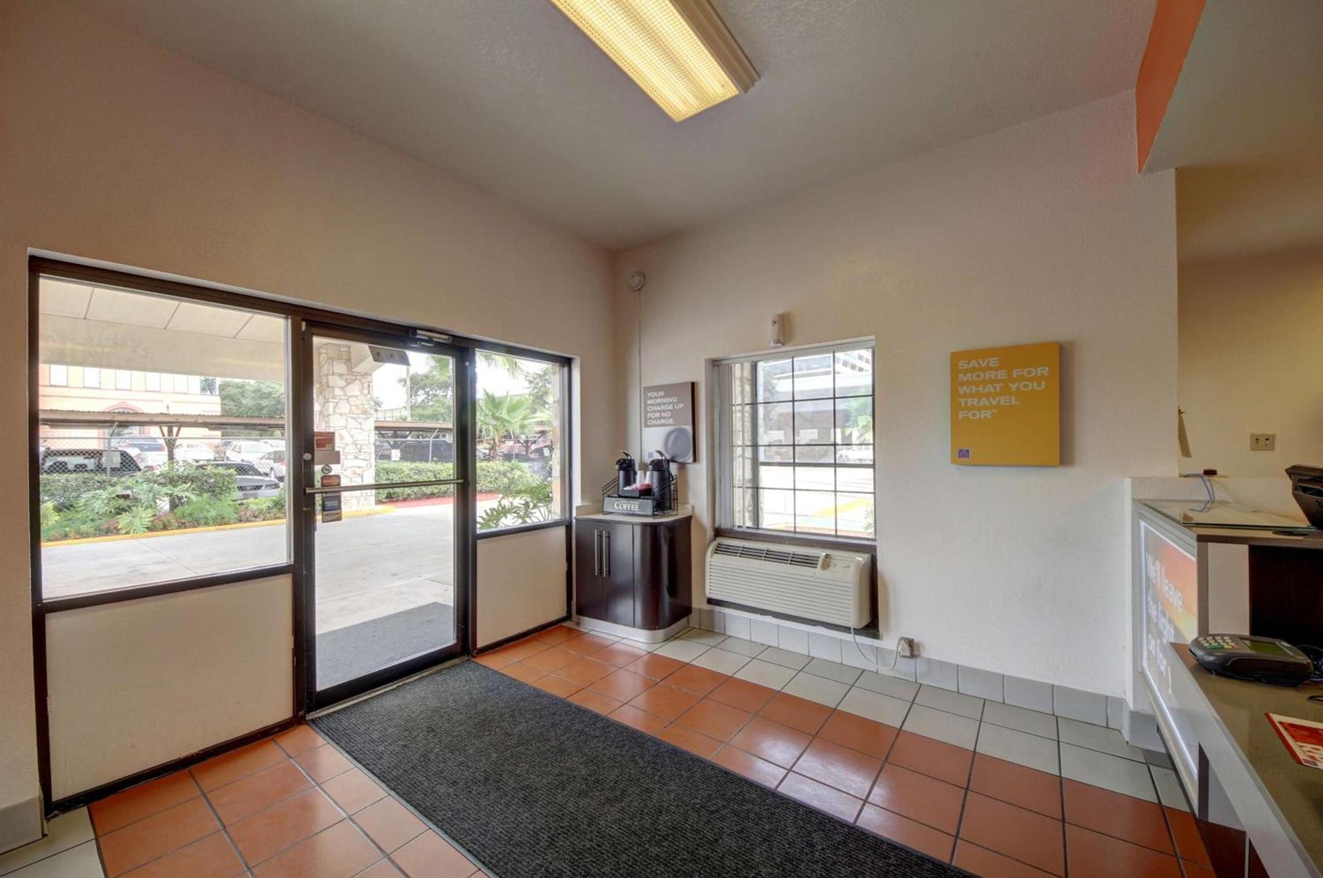 Motel 6-San Antonio, TX - Downtown - Market Square photo 41