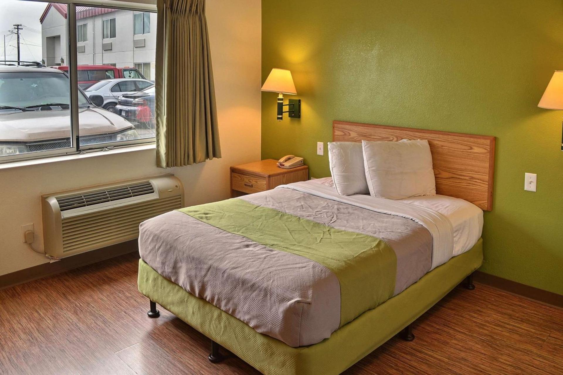 Motel 6-Billings, MT - North photo 62