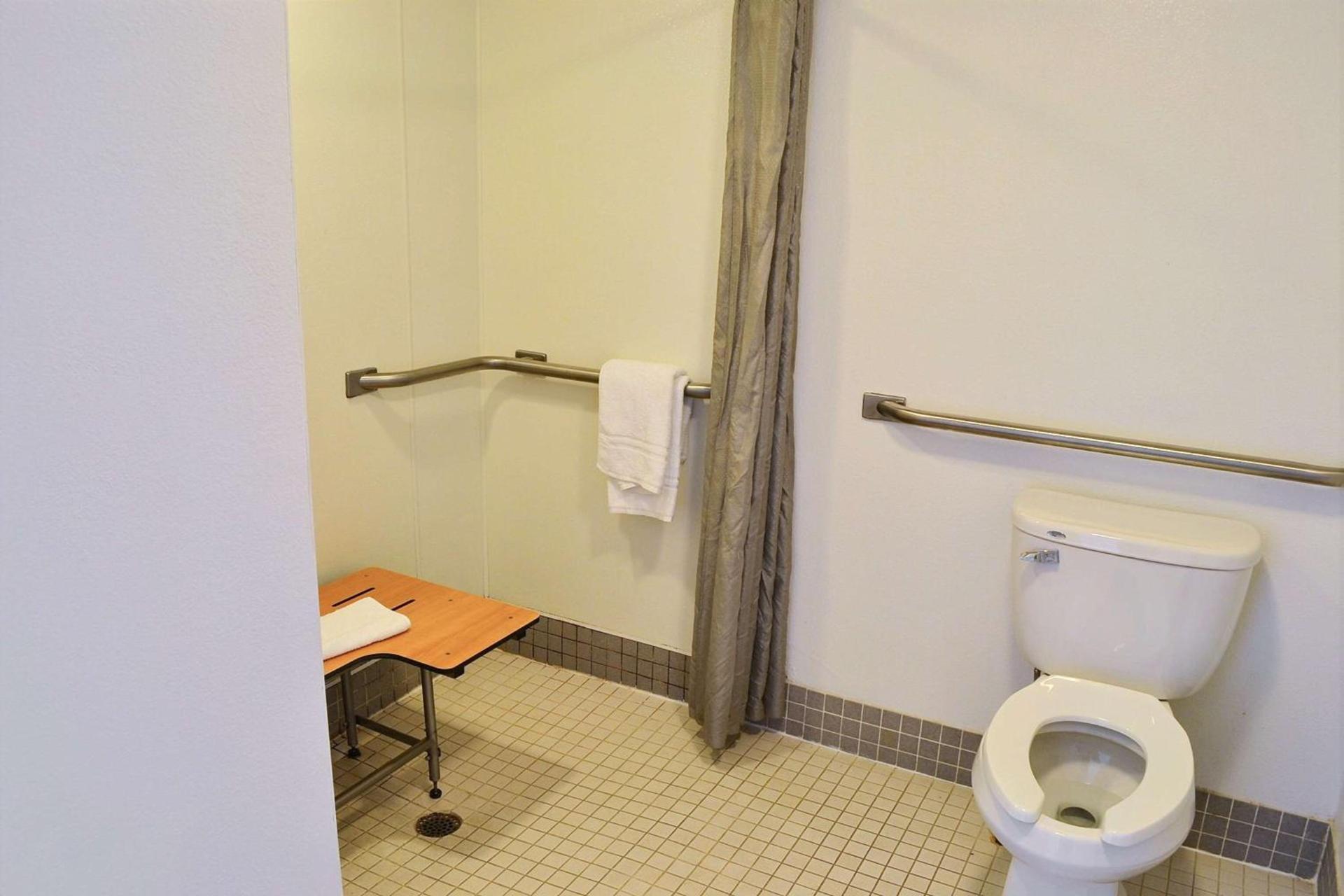 Motel 6-Billings, MT - North photo 42