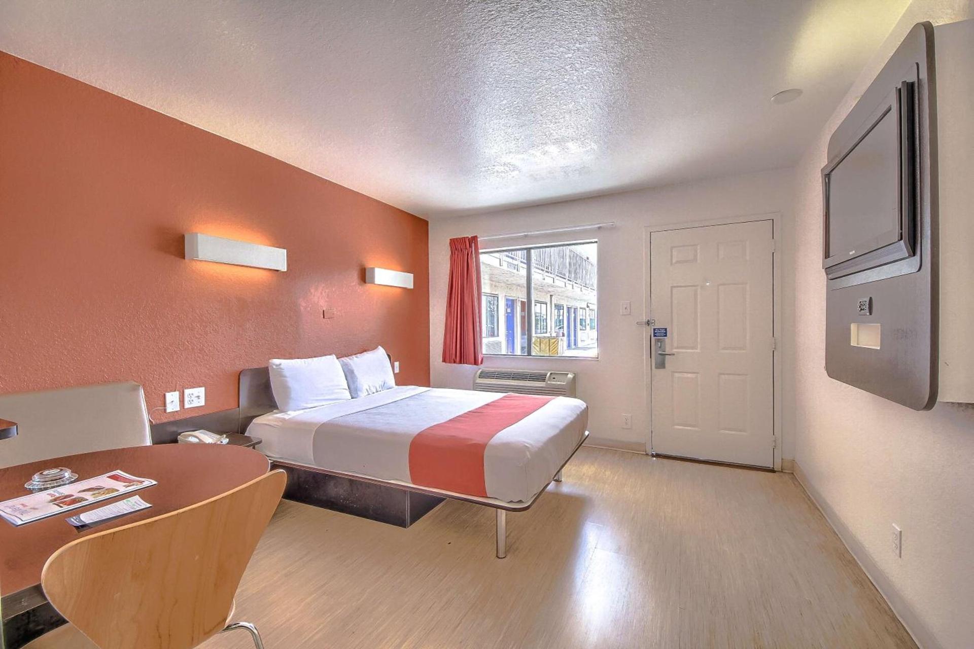 Motel 6 San Antonio, Tx Six Flags Fiesta TX - La Cantera Area photo 45