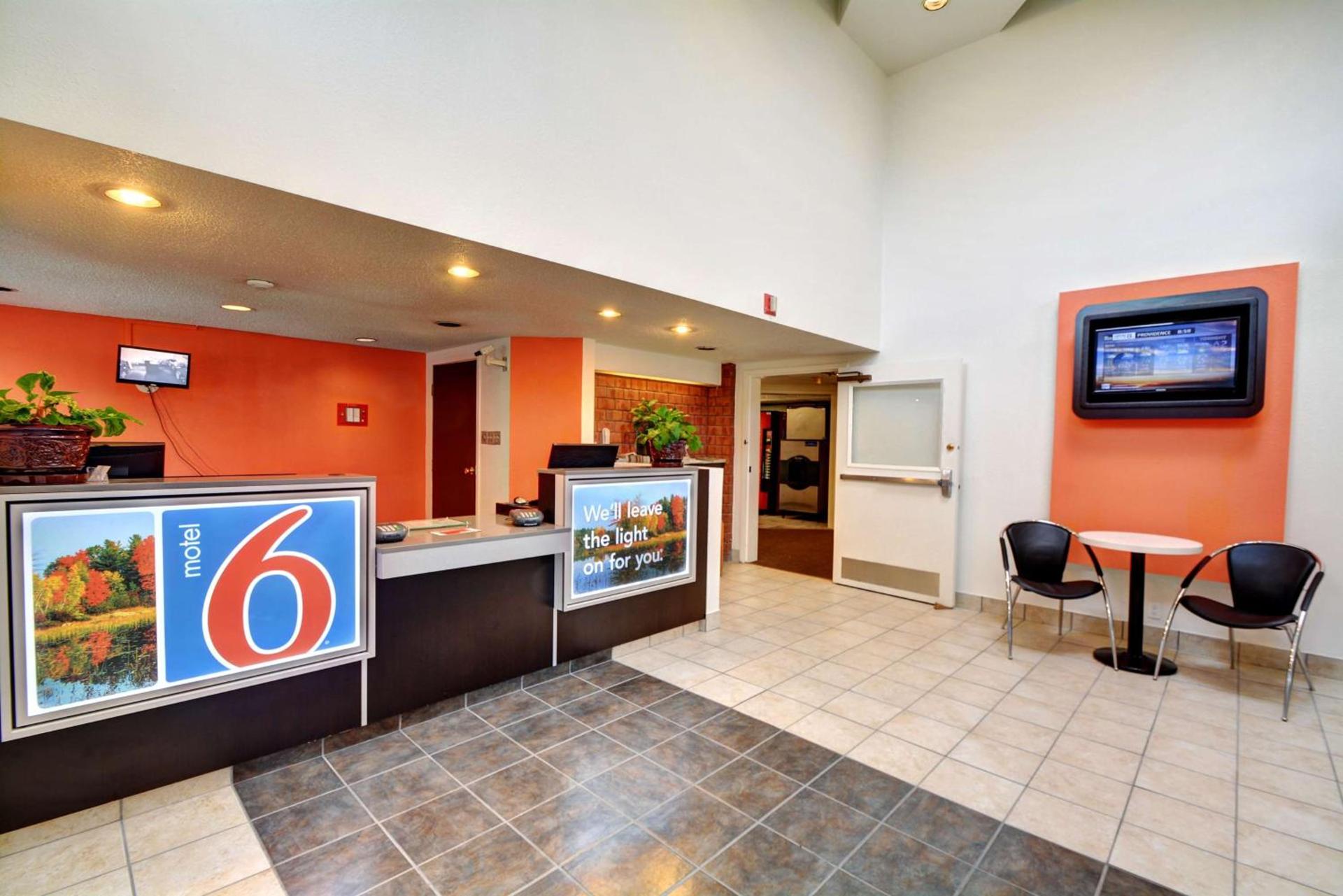 Motel 6-Newport, RI photo 37
