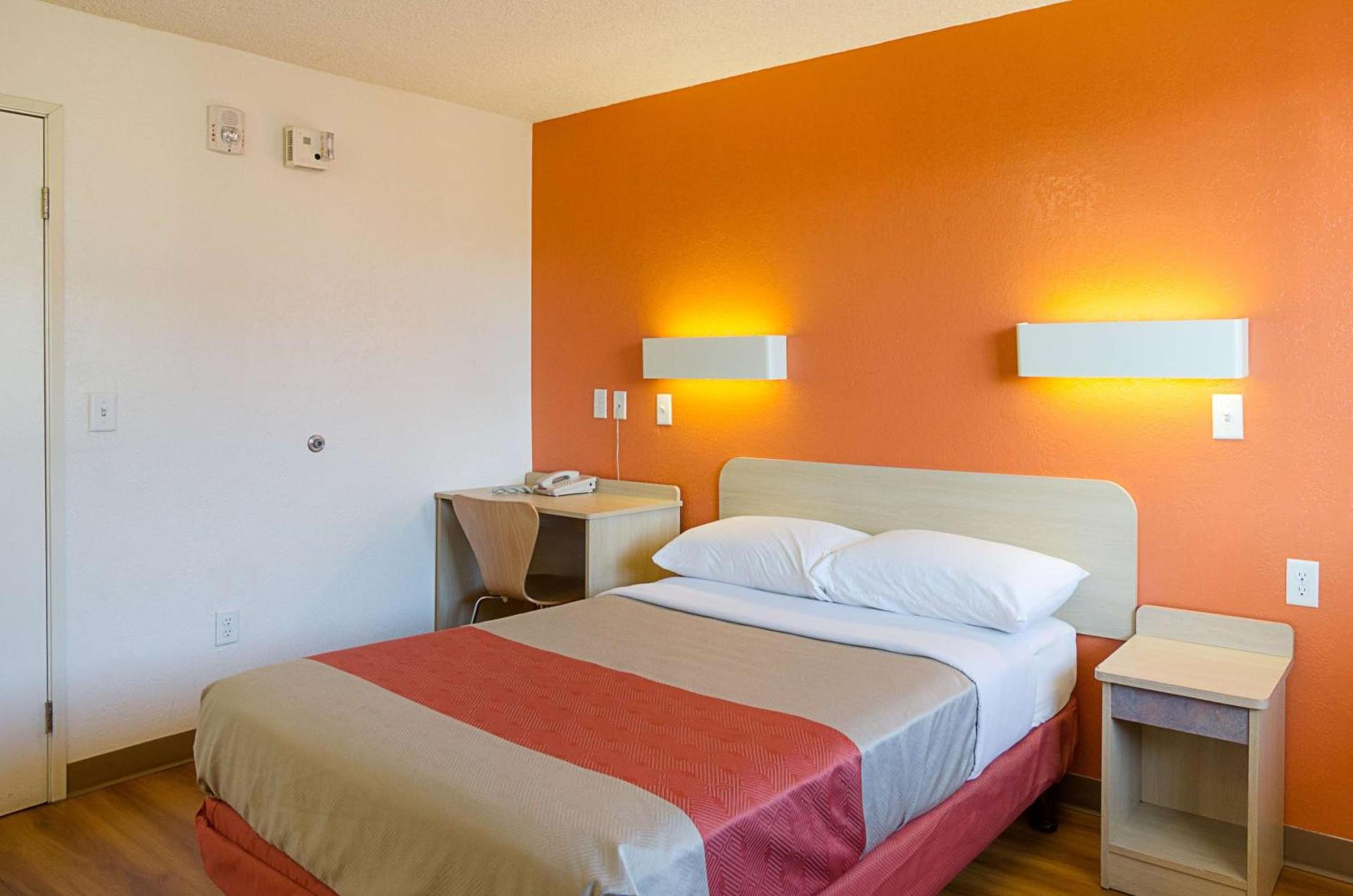 Motel 6- Denver, CO Downtown photo 46