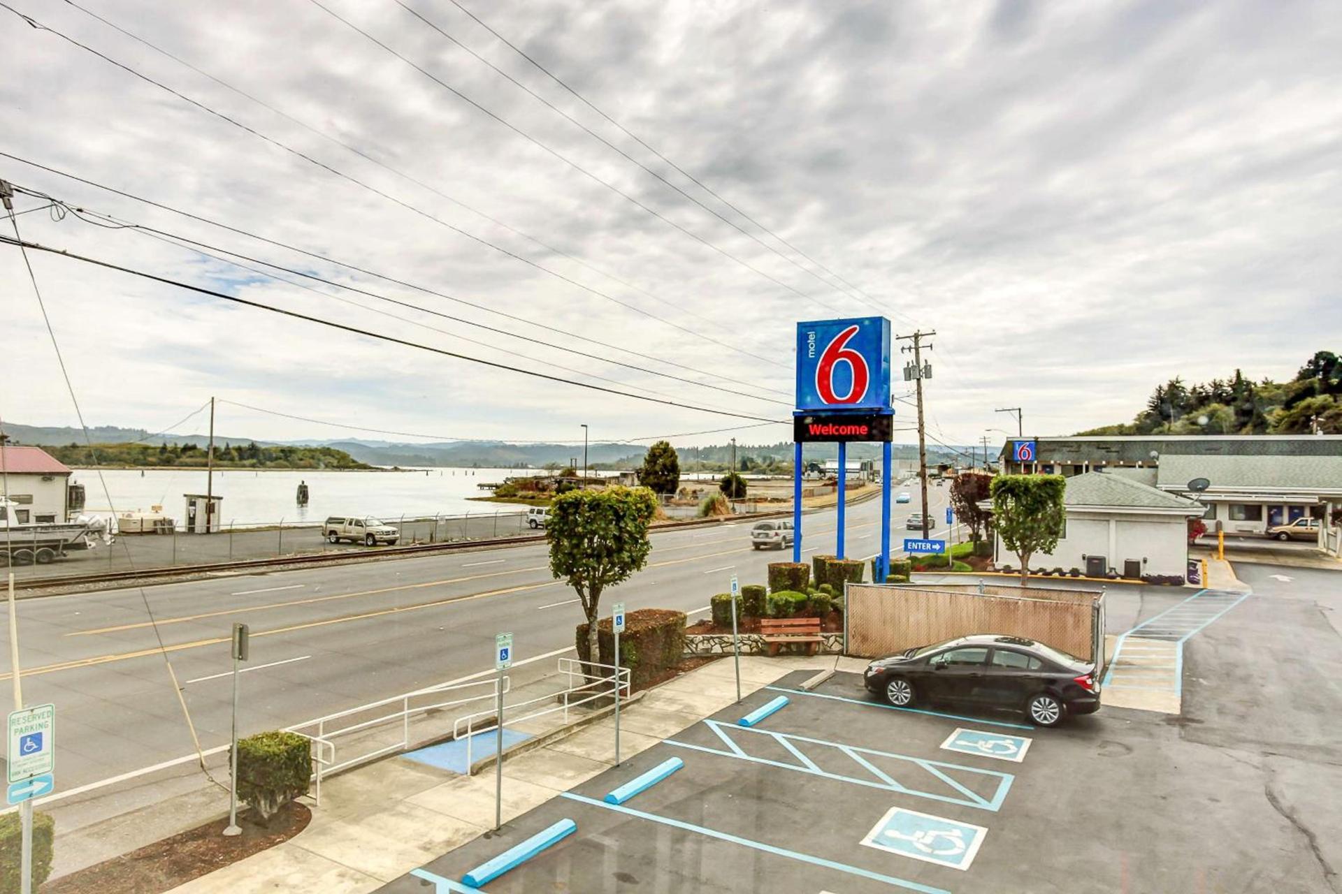 Motel 6-Coos Bay, OR photo 42