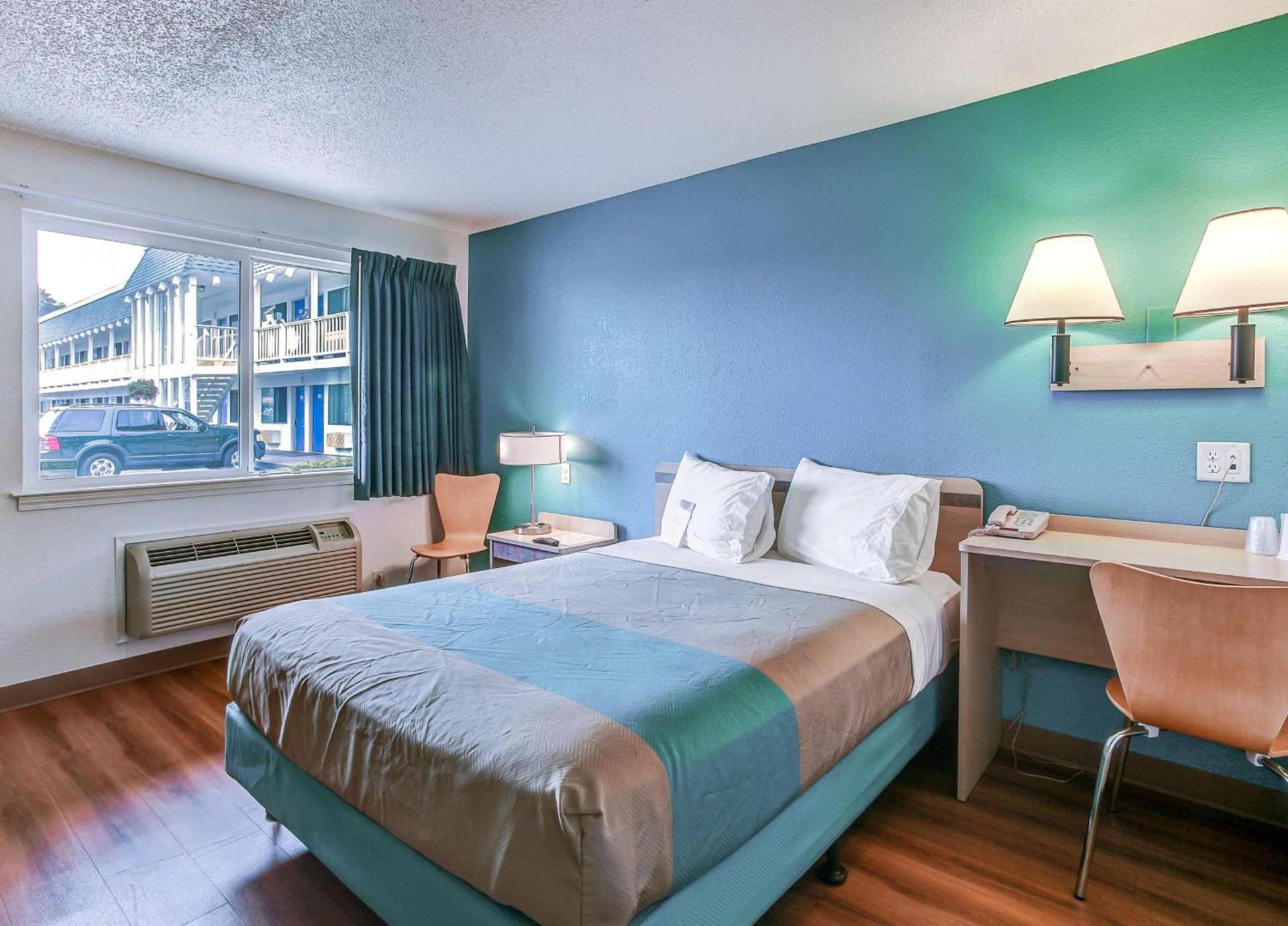 Motel 6-Coos Bay, OR photo 21