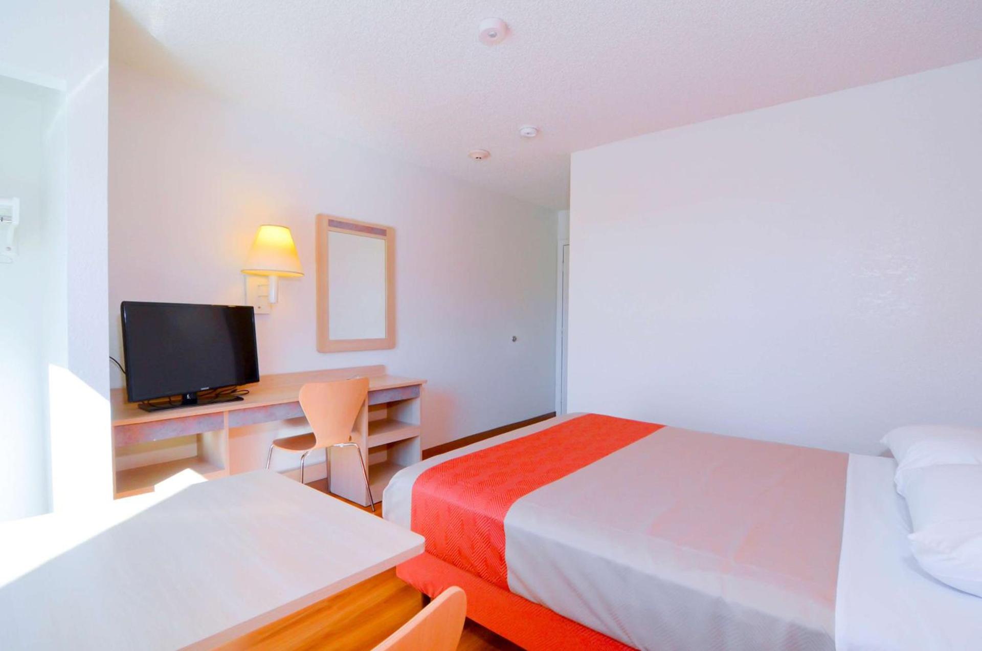 Motel 6-North Palm Springs, CA - North photo 42