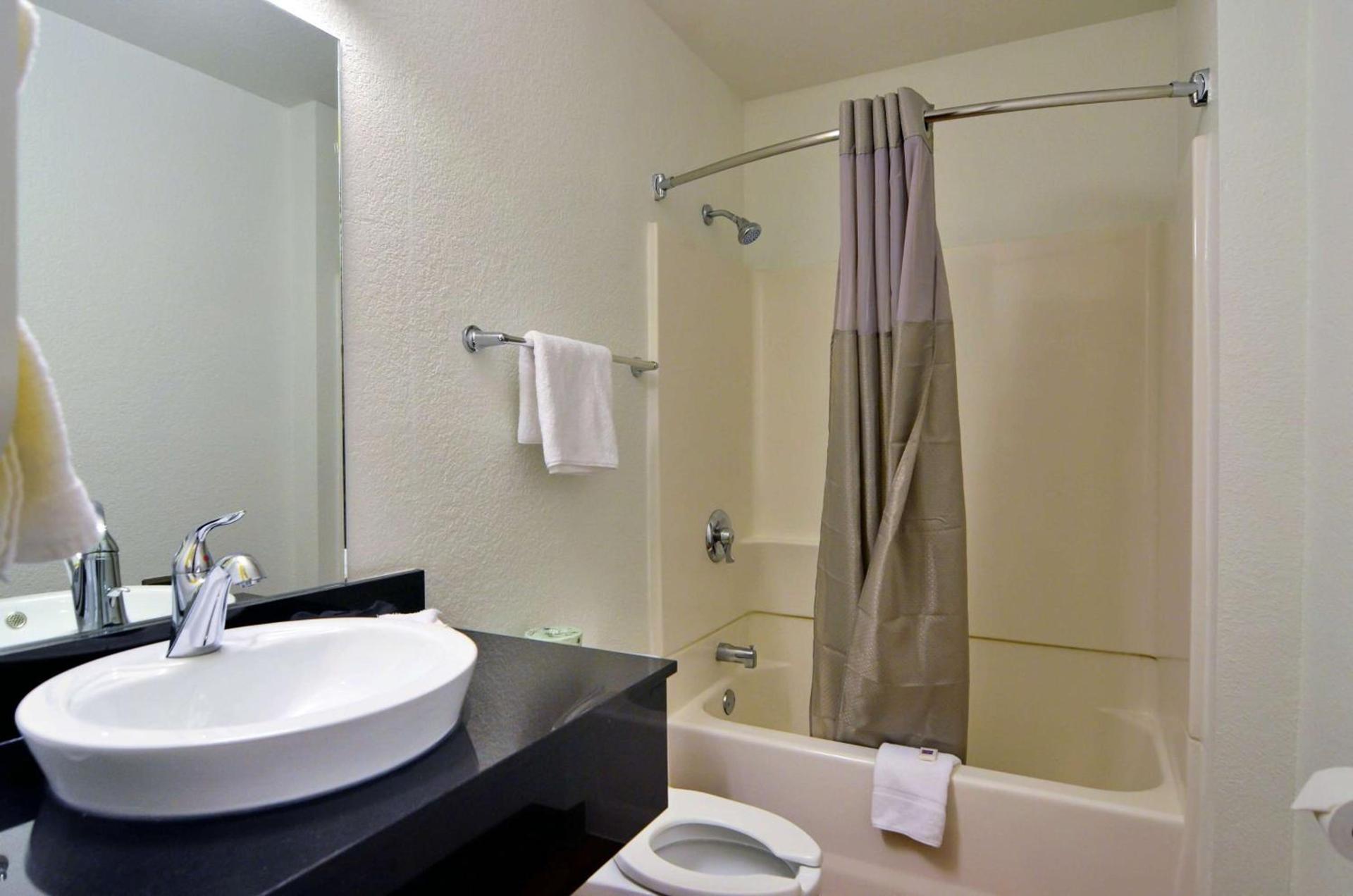 Motel 6-North Palm Springs, CA - North photo 38