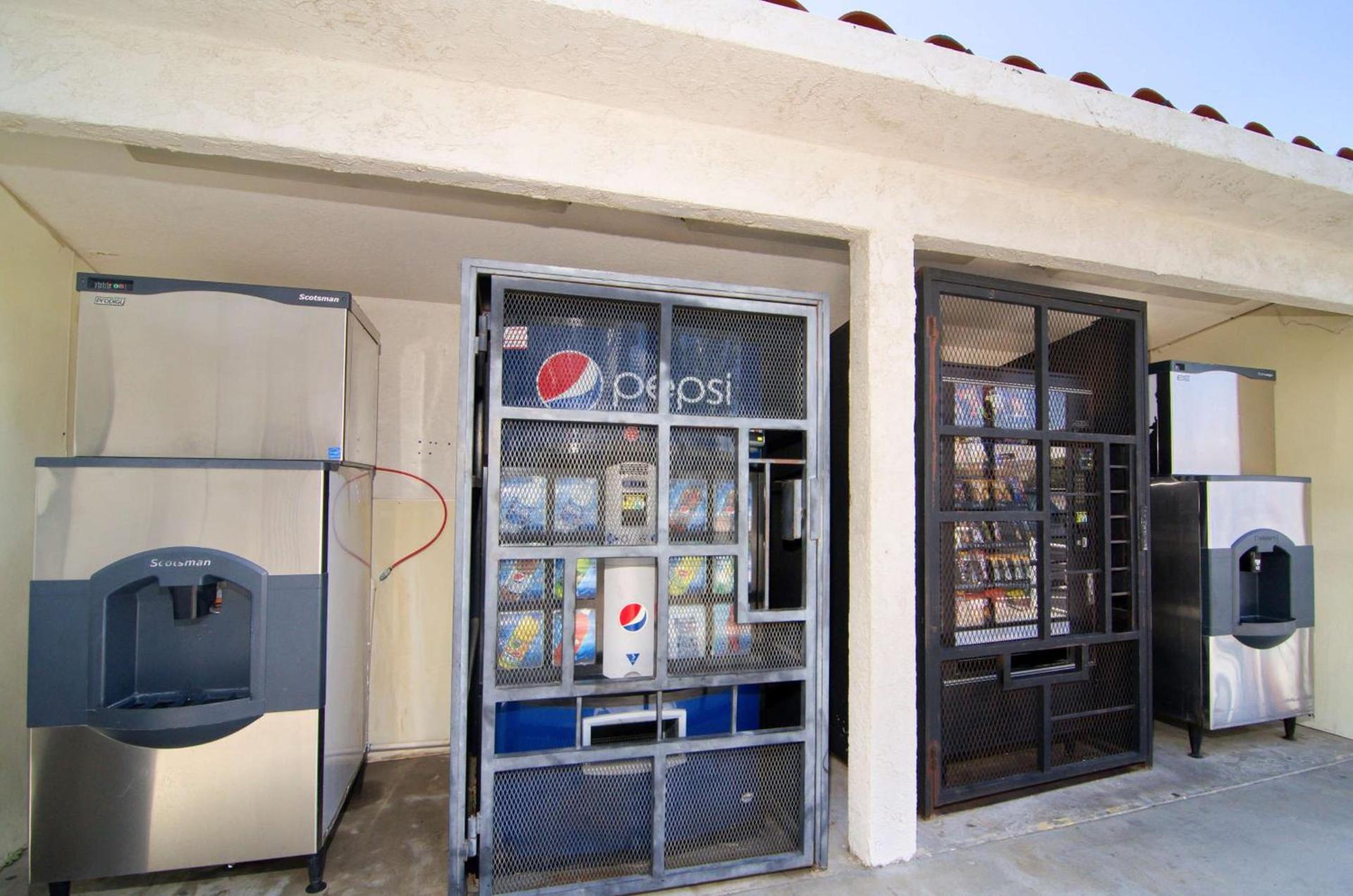 Motel 6-North Palm Springs, CA - North photo 34