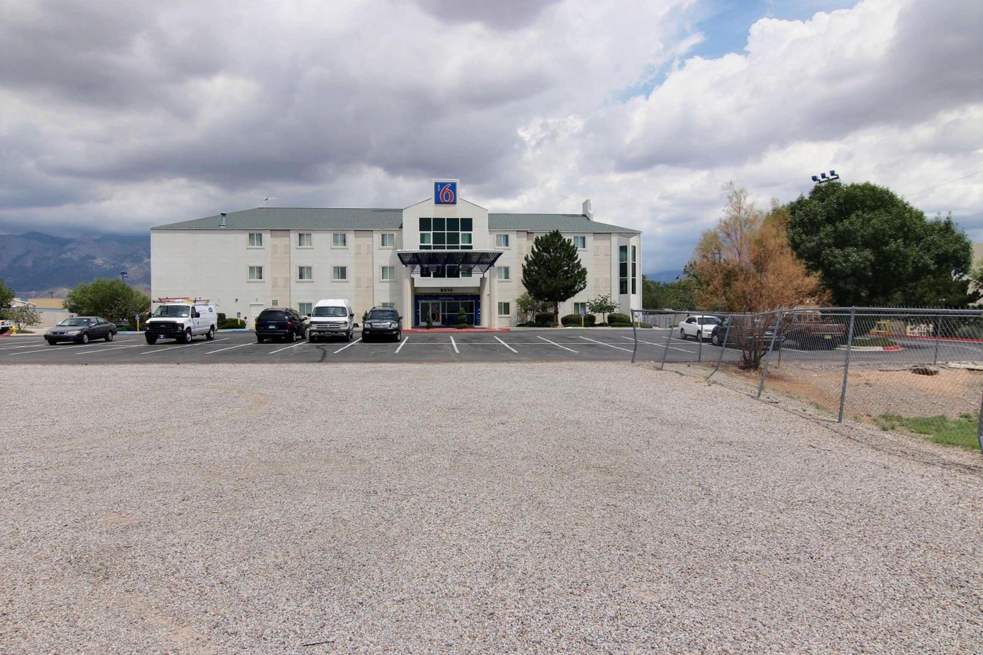 Motel 6-Albuquerque, NM - North photo 49