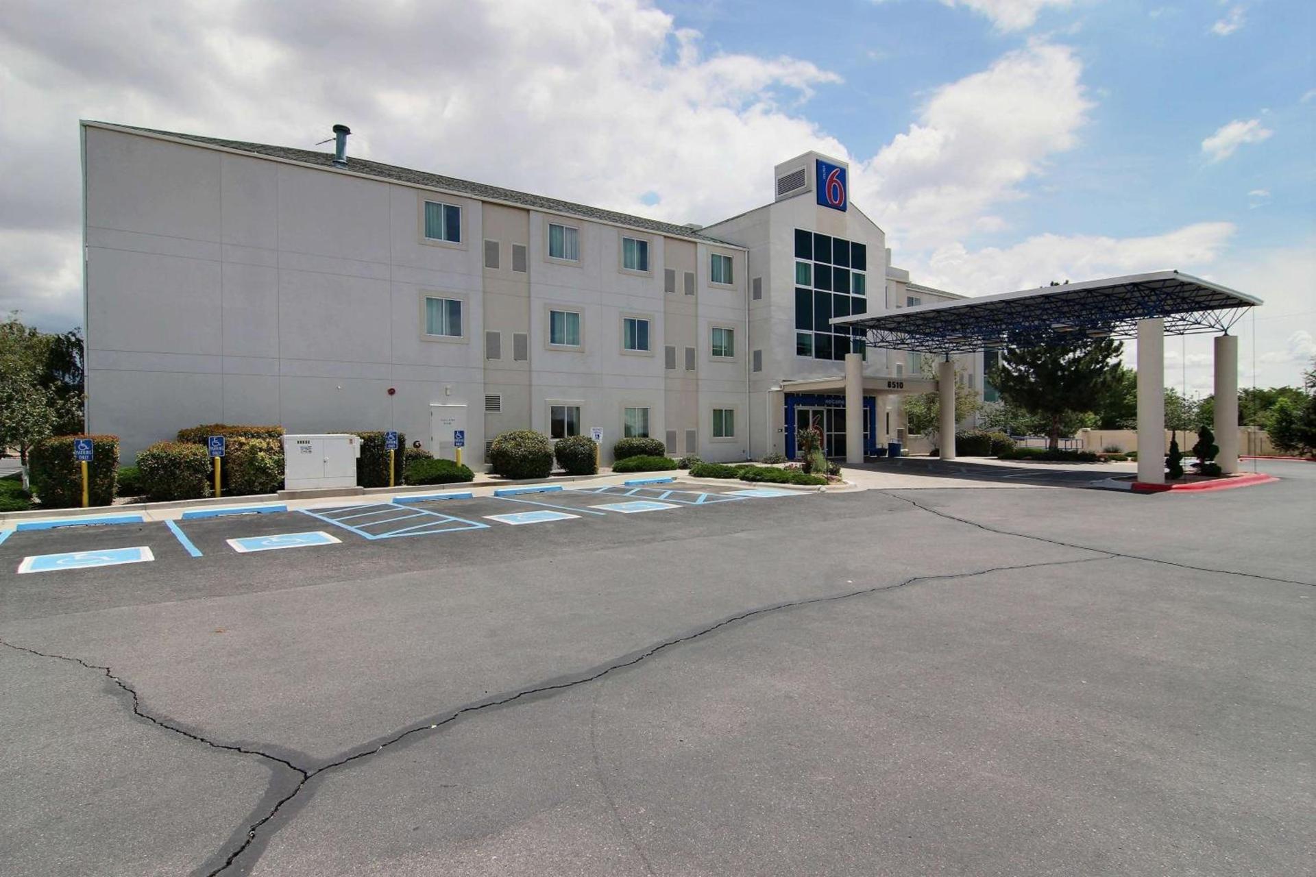Motel 6-Albuquerque, NM - North photo 48