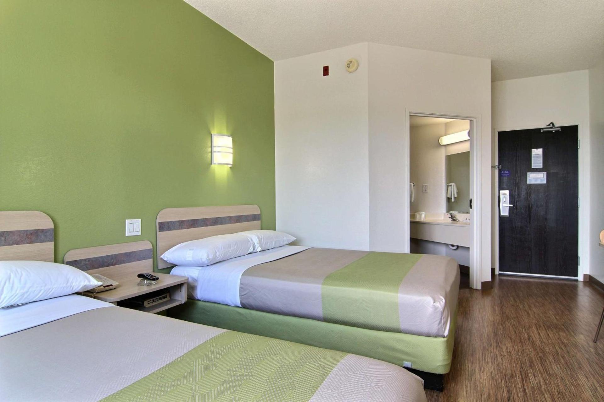 Motel 6-Albuquerque, NM - North photo 44