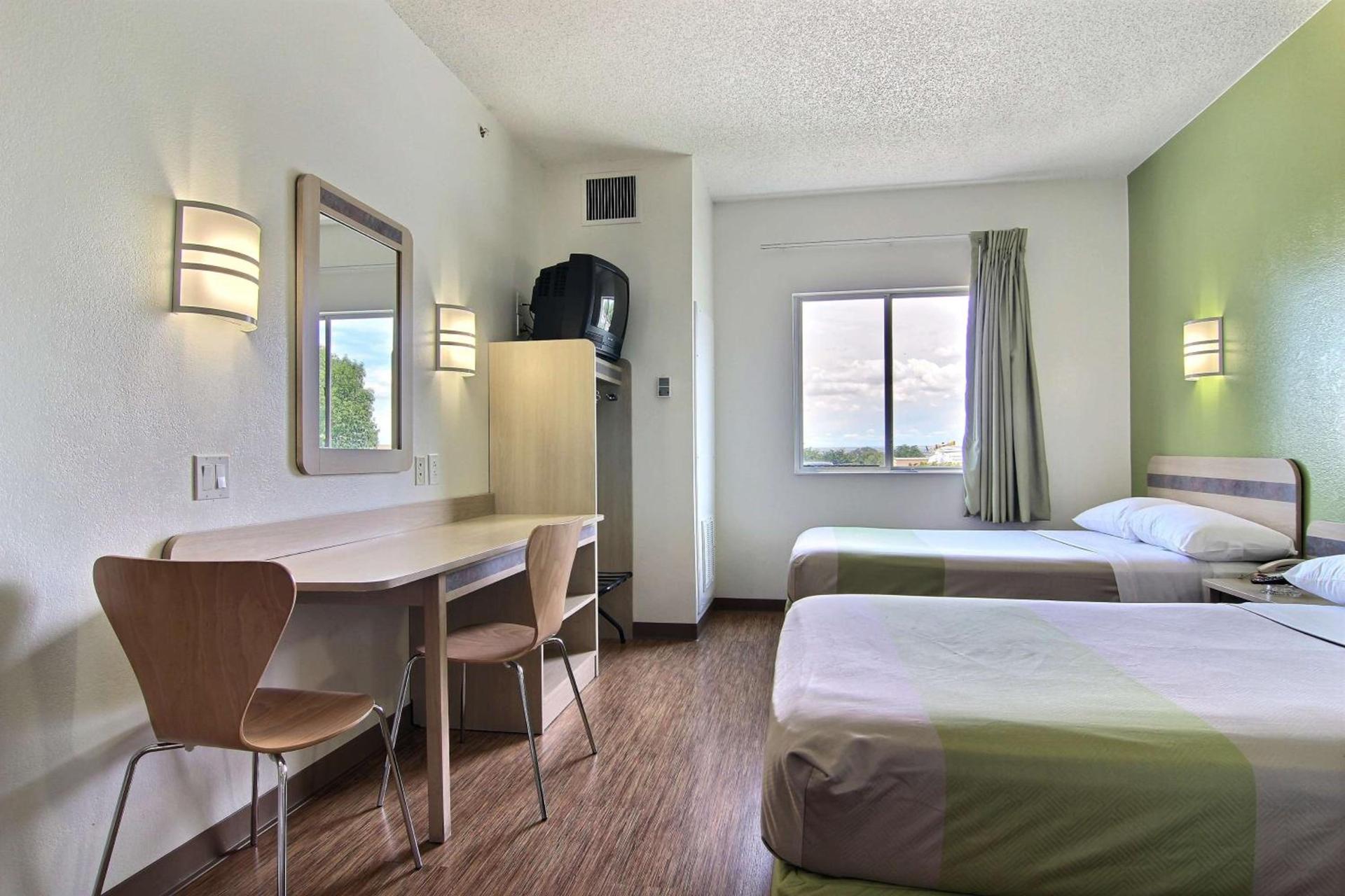 Motel 6-Albuquerque, NM - North photo 43