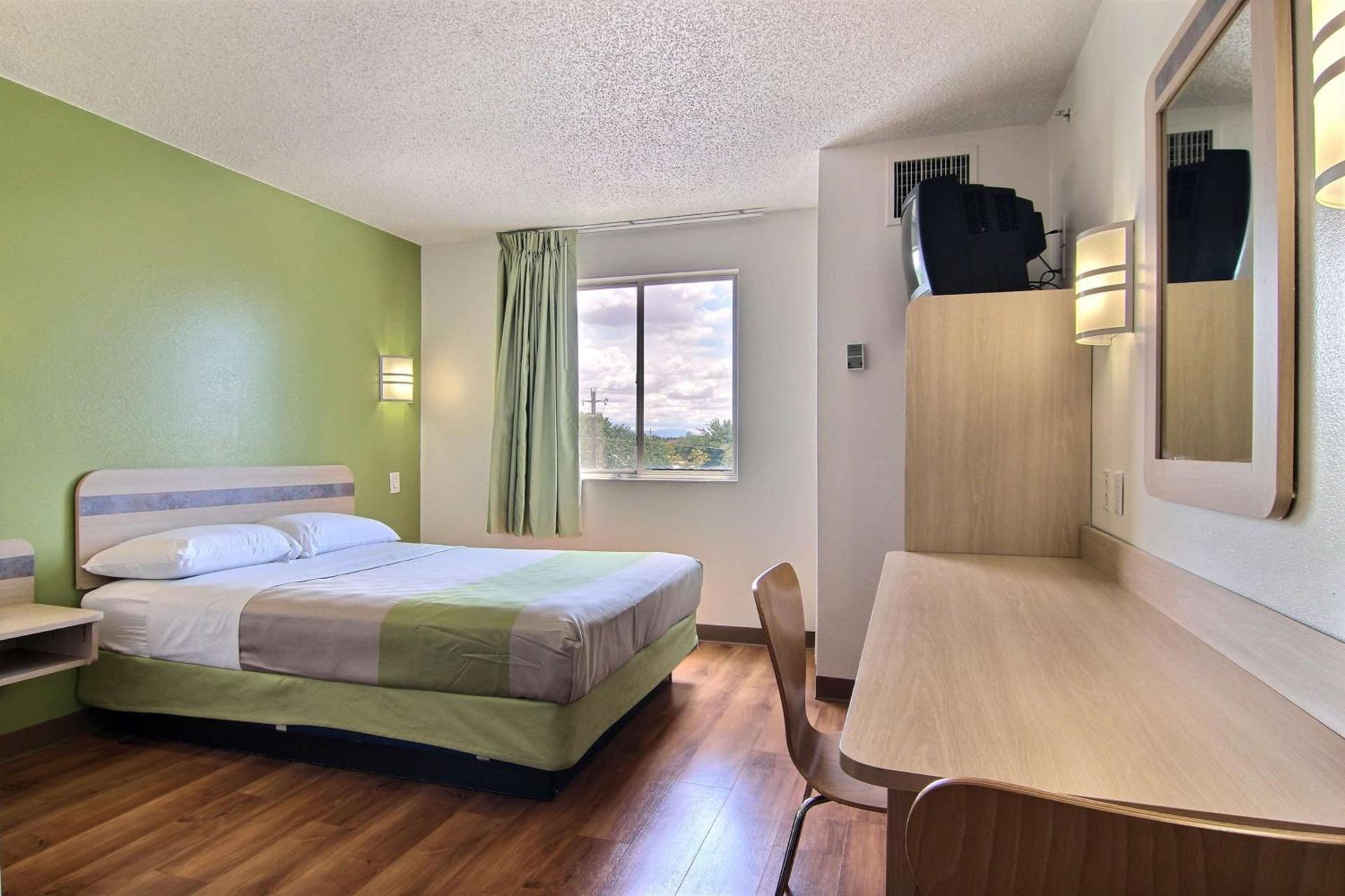 Motel 6-Albuquerque, NM - North photo 40