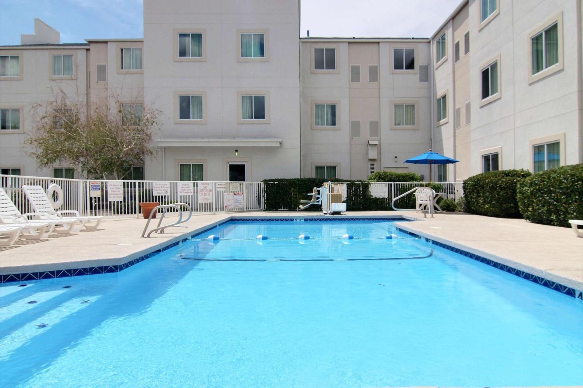 Motel 6-Albuquerque, NM - North photo 13