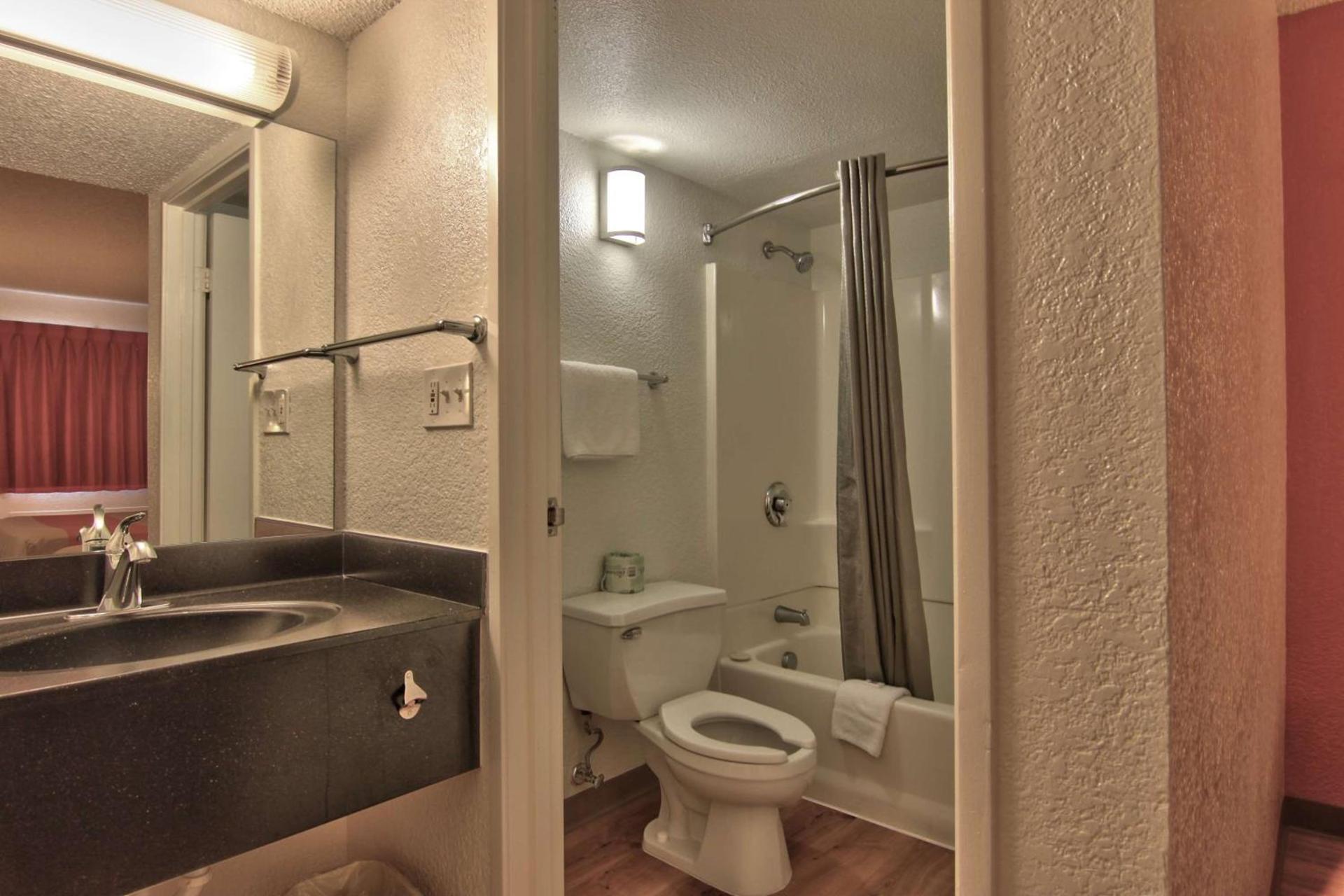 Motel 6-Sacramento, CA - Old Sacramento North photo 23