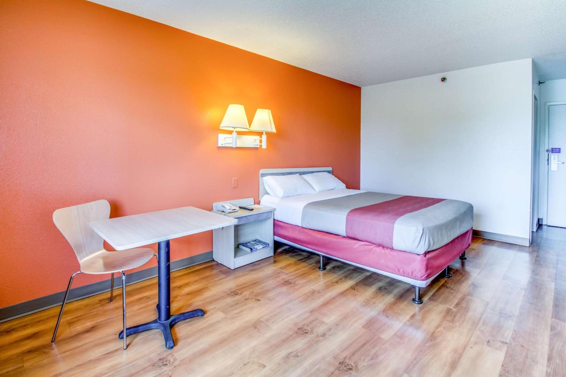 Motel 6-Amherst, NY - Buffalo photo 47