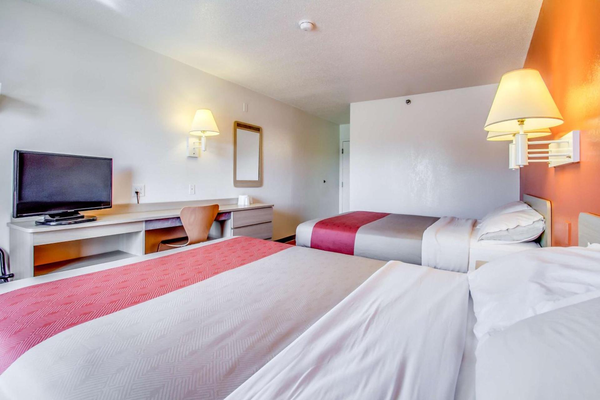 Motel 6-Amherst, NY - Buffalo photo 44