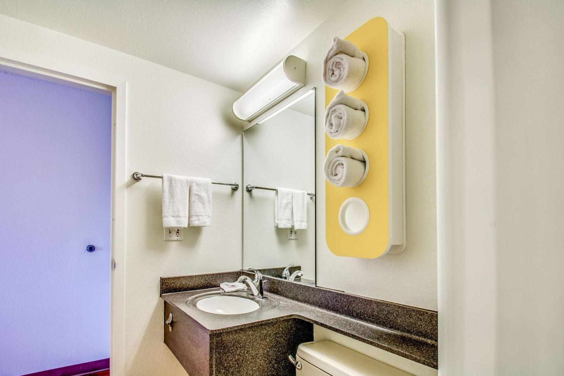 Motel 6-Amherst, NY - Buffalo photo 31