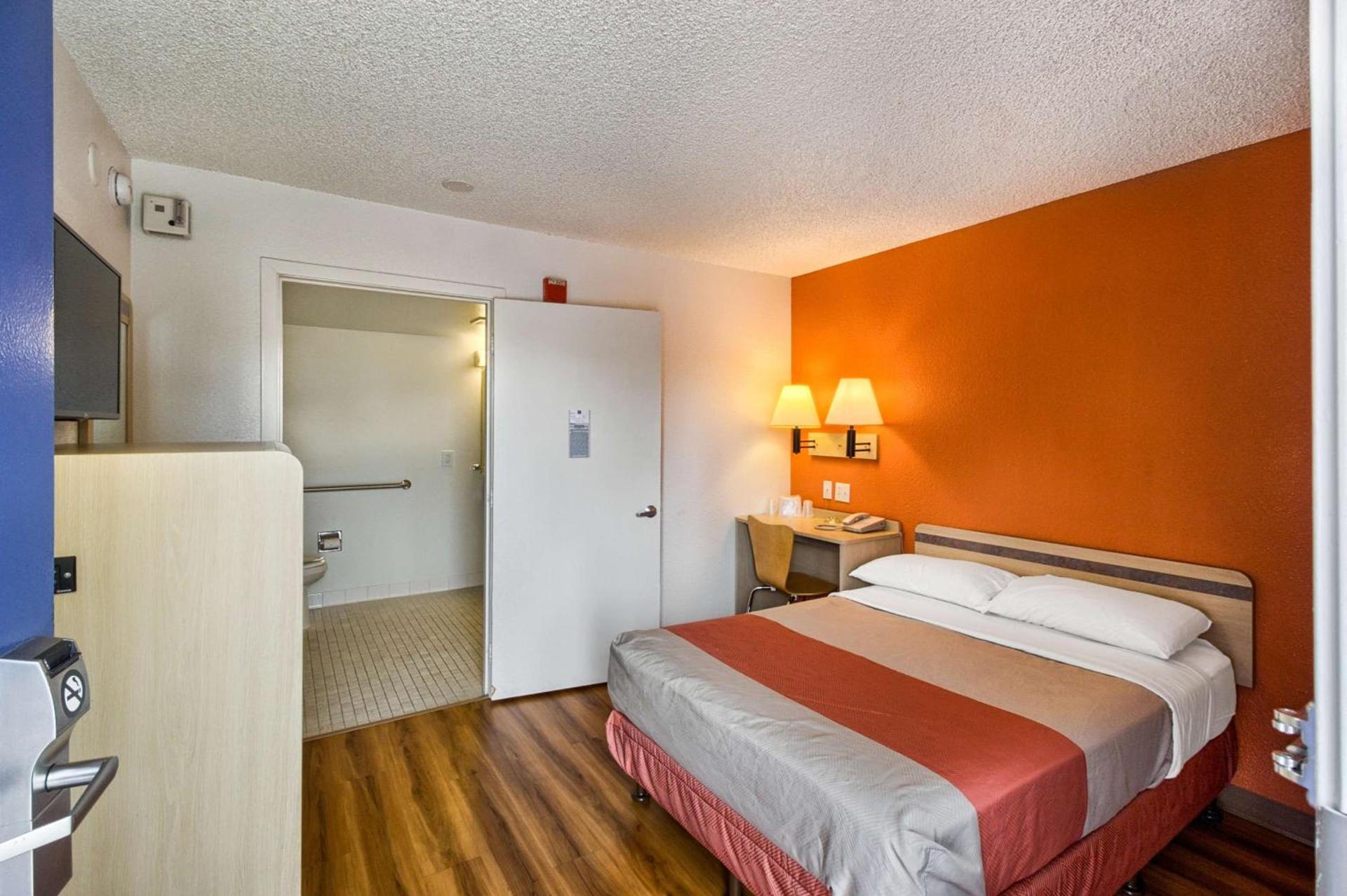 Motel 6-Everett, WA - South photo 45