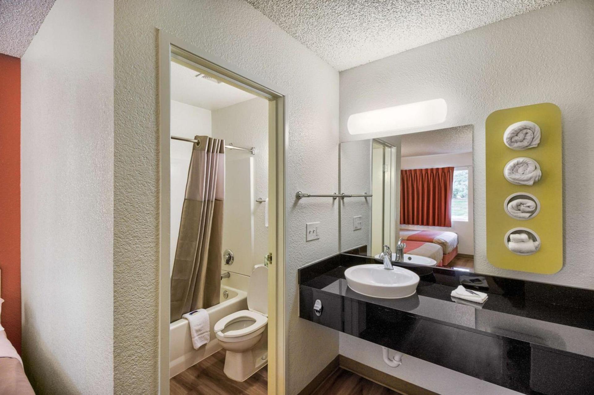 Motel 6-Everett, WA - South photo 48