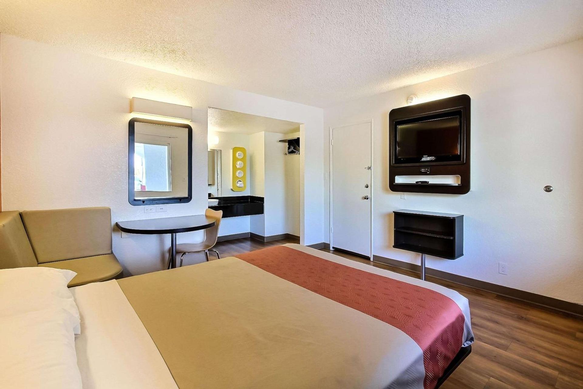 Motel 6-Campbell, CA - San Jose photo 42