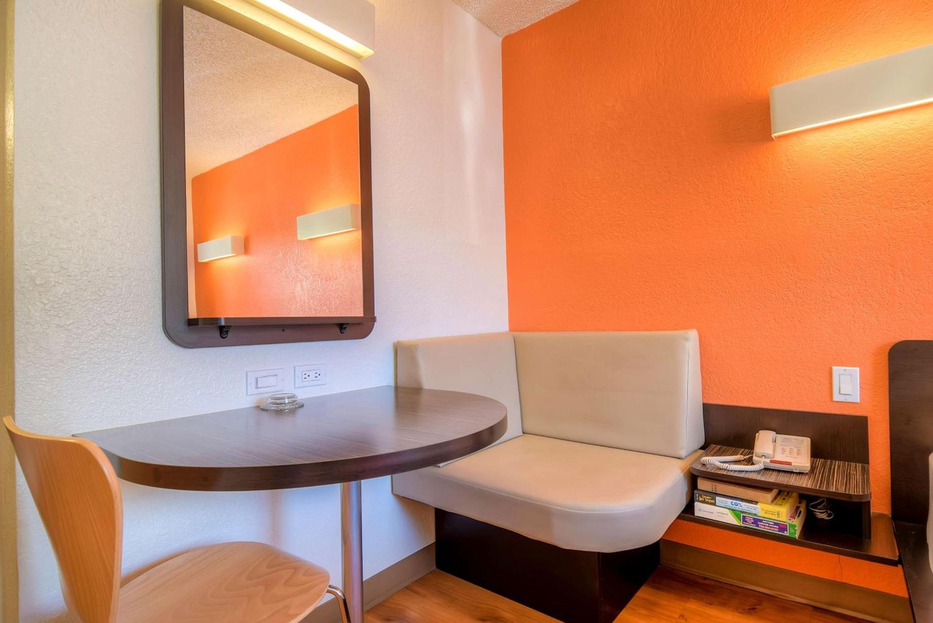 Motel 6 Las Vegas, NV – I-15 Stadium photo 23