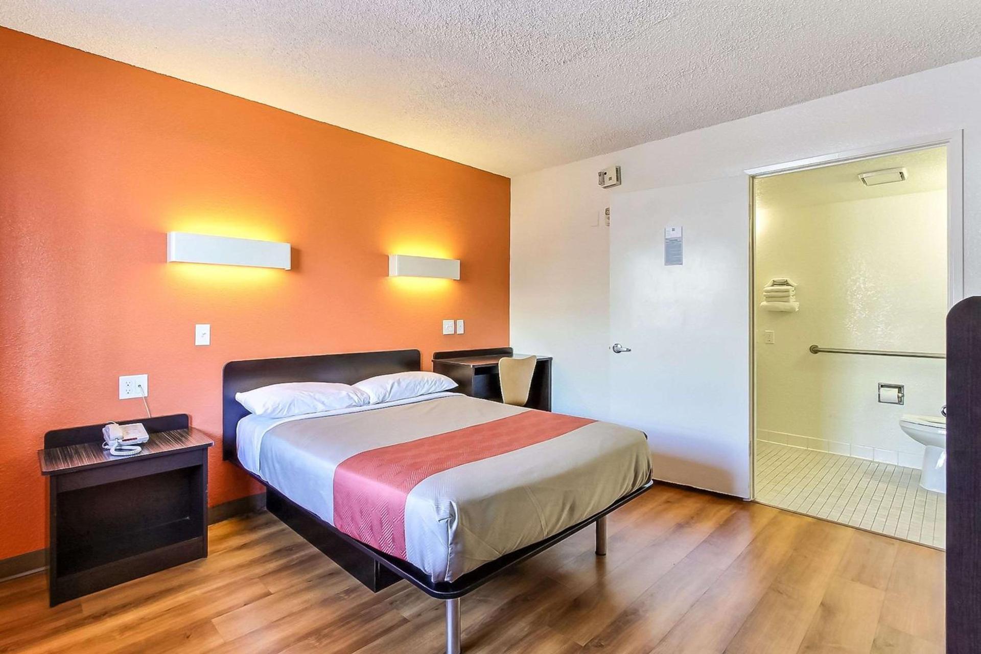 Motel 6-Campbell, CA - San Jose photo 36
