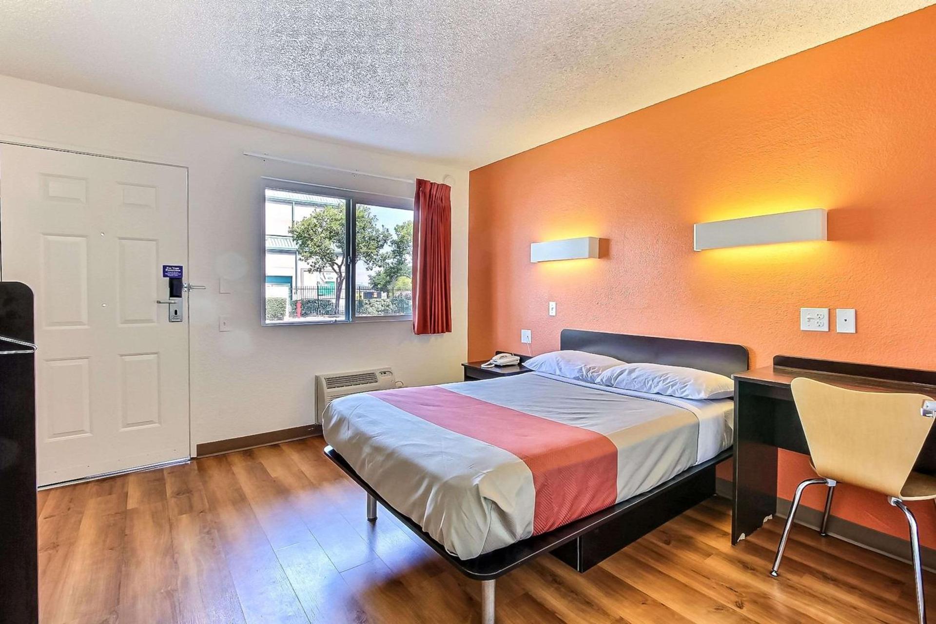 Motel 6-Campbell, CA - San Jose photo 34