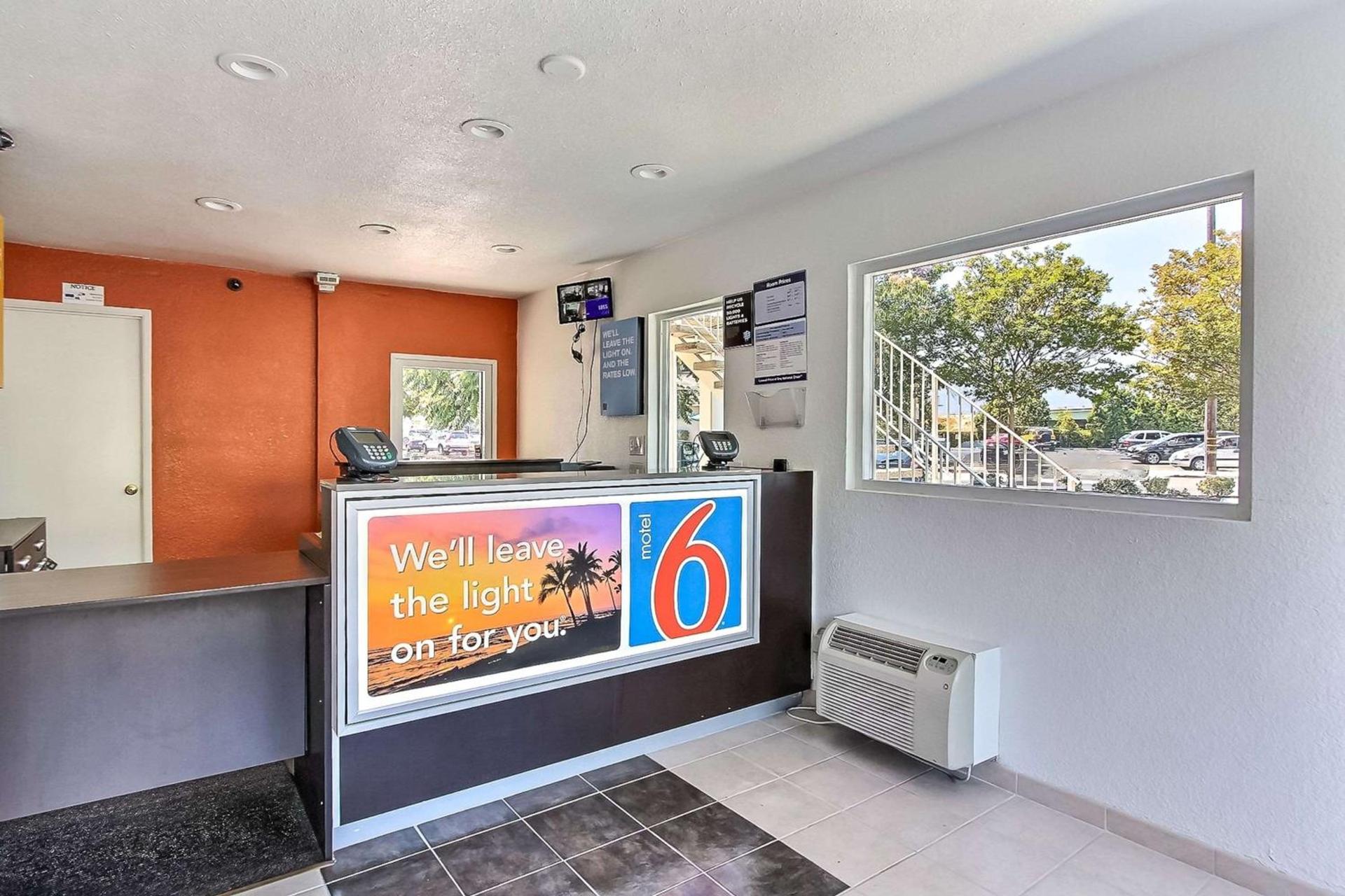 Motel 6-Campbell, CA - San Jose photo 33