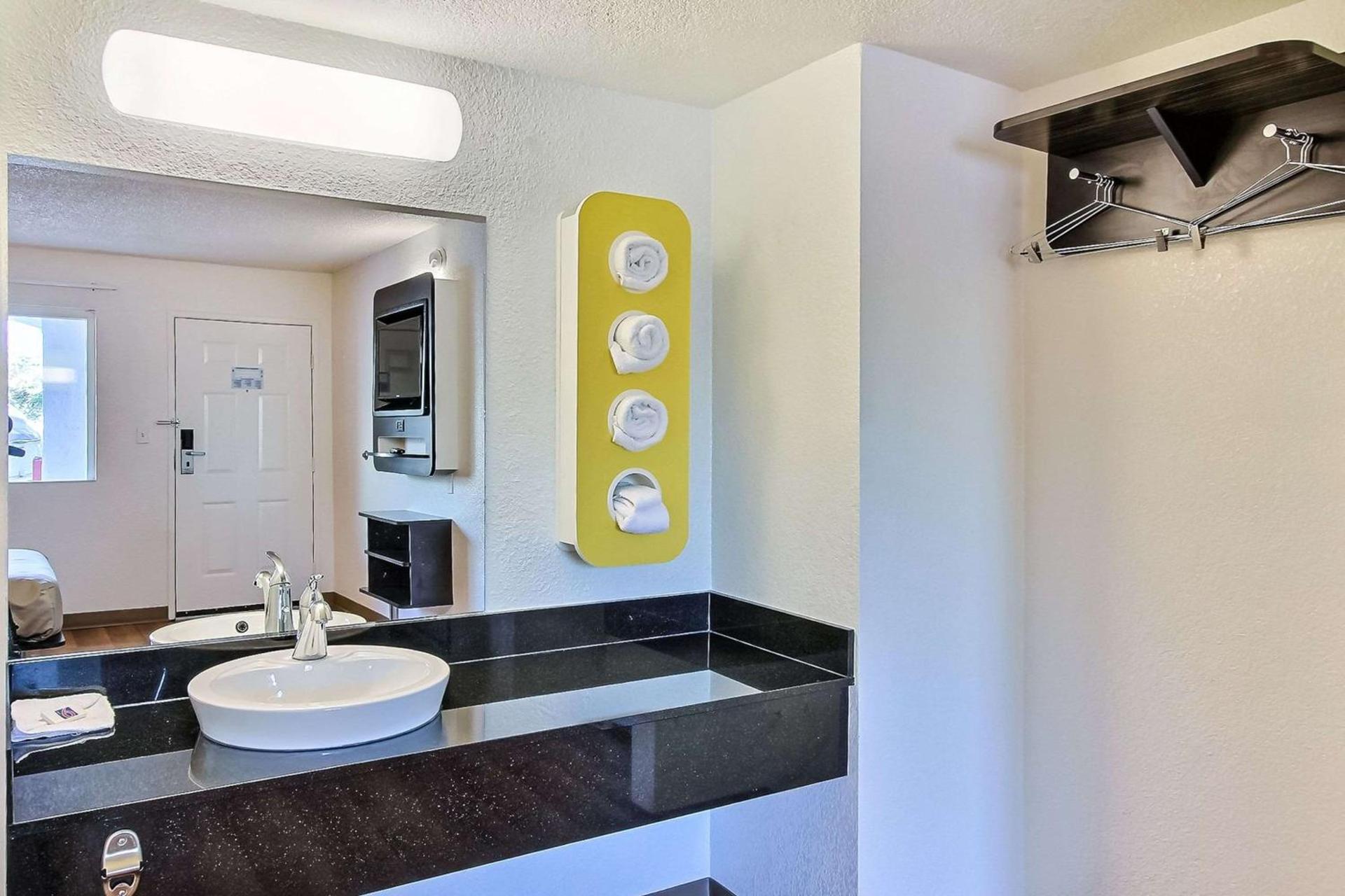 Motel 6-Campbell, CA - San Jose photo 28