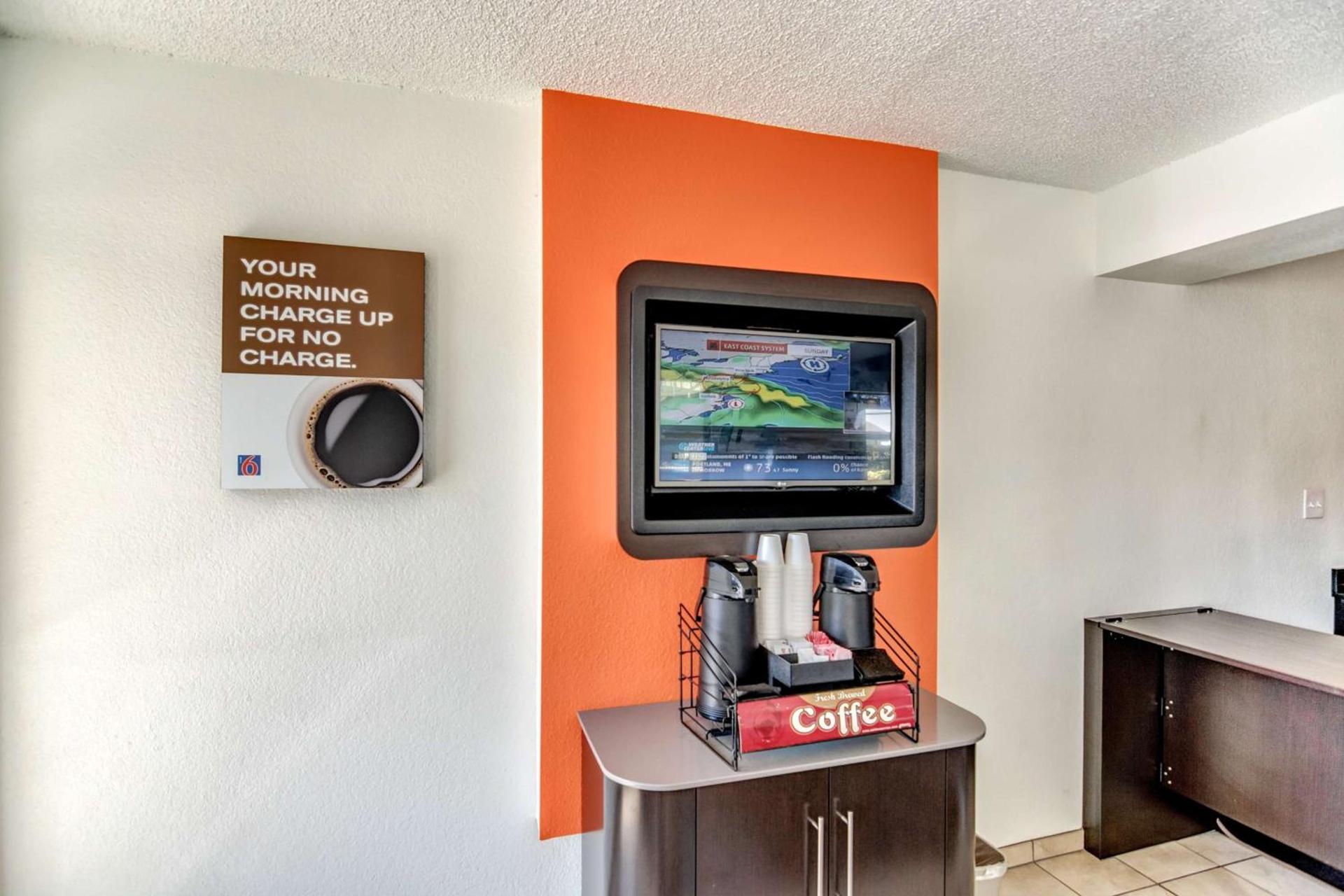 Motel 6-Stockton, CA - North photo 45