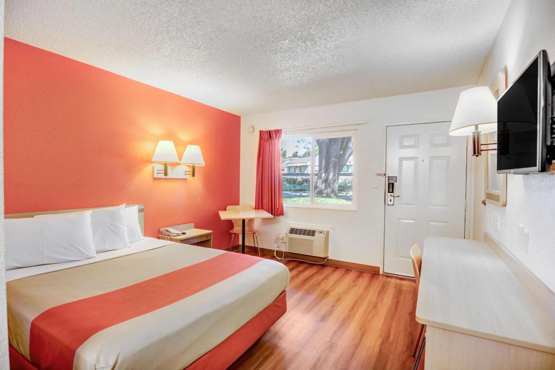 Motel 6-Stockton, CA - North photo 40