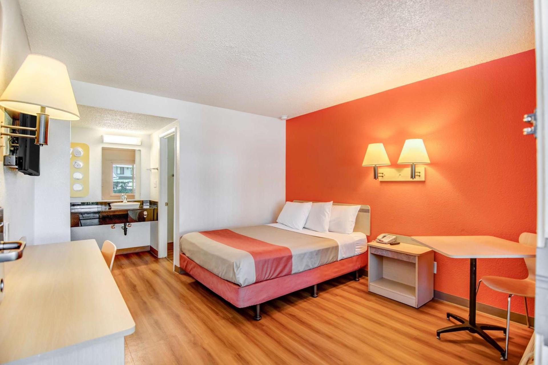 Motel 6-Stockton, CA - North photo 39