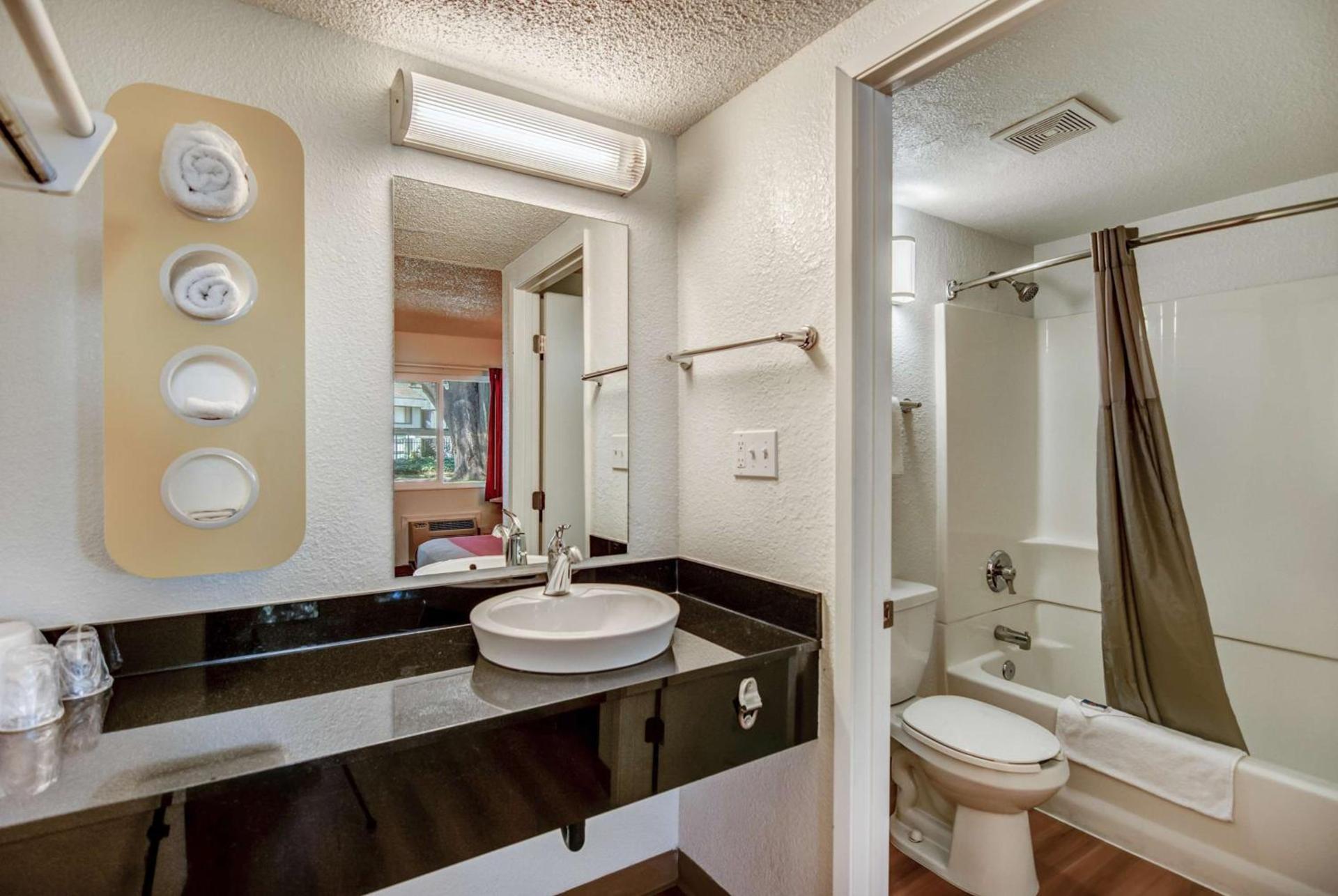 Motel 6-Stockton, CA - North photo 35