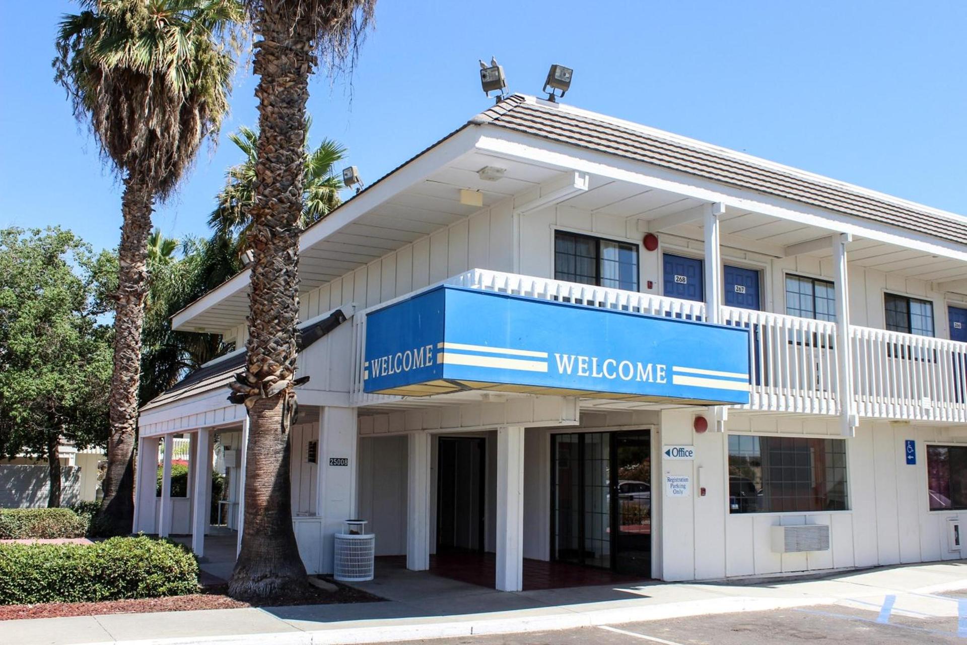 Motel 6-Coalinga, CA - East — hotel in Coalinga