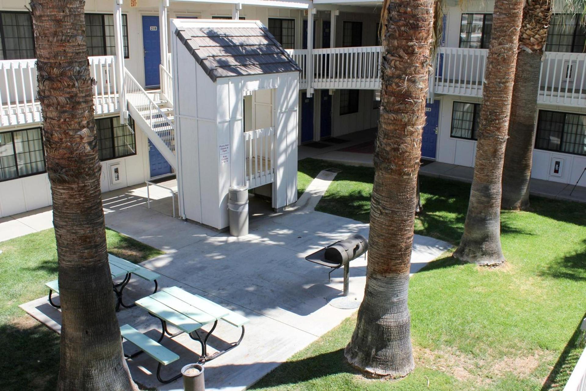 Motel 6-Coalinga, CA - East photo 61