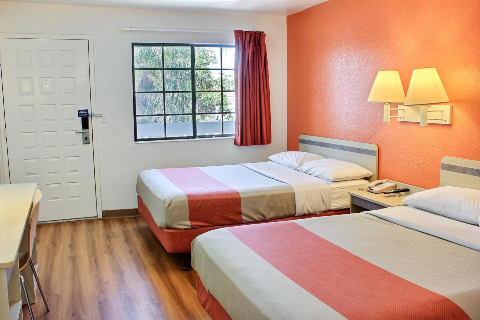 Motel 6-Coalinga, CA - East photo 47